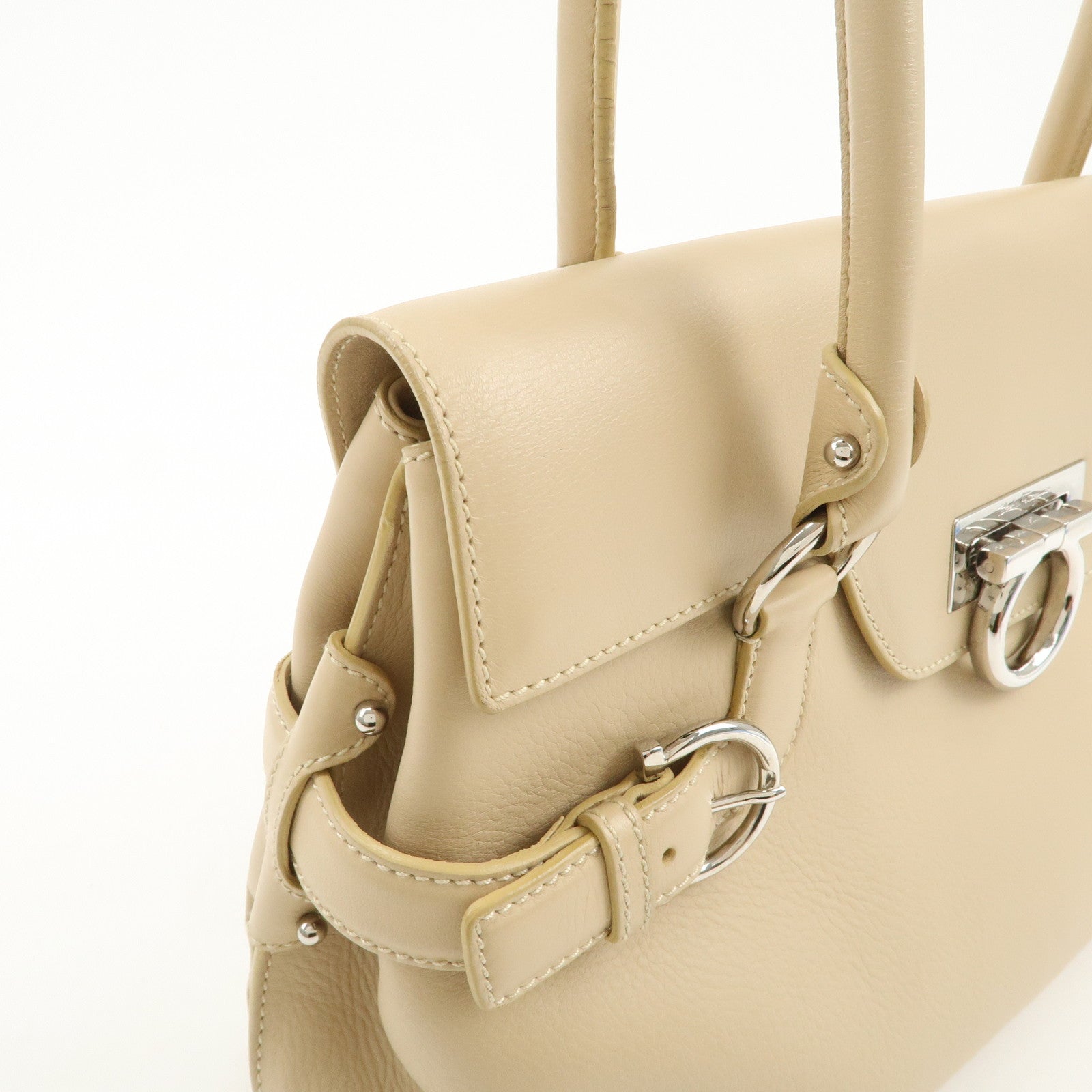 Ferragamo Gancini Logo Leather Shoulder Bag Hand Bag Beige