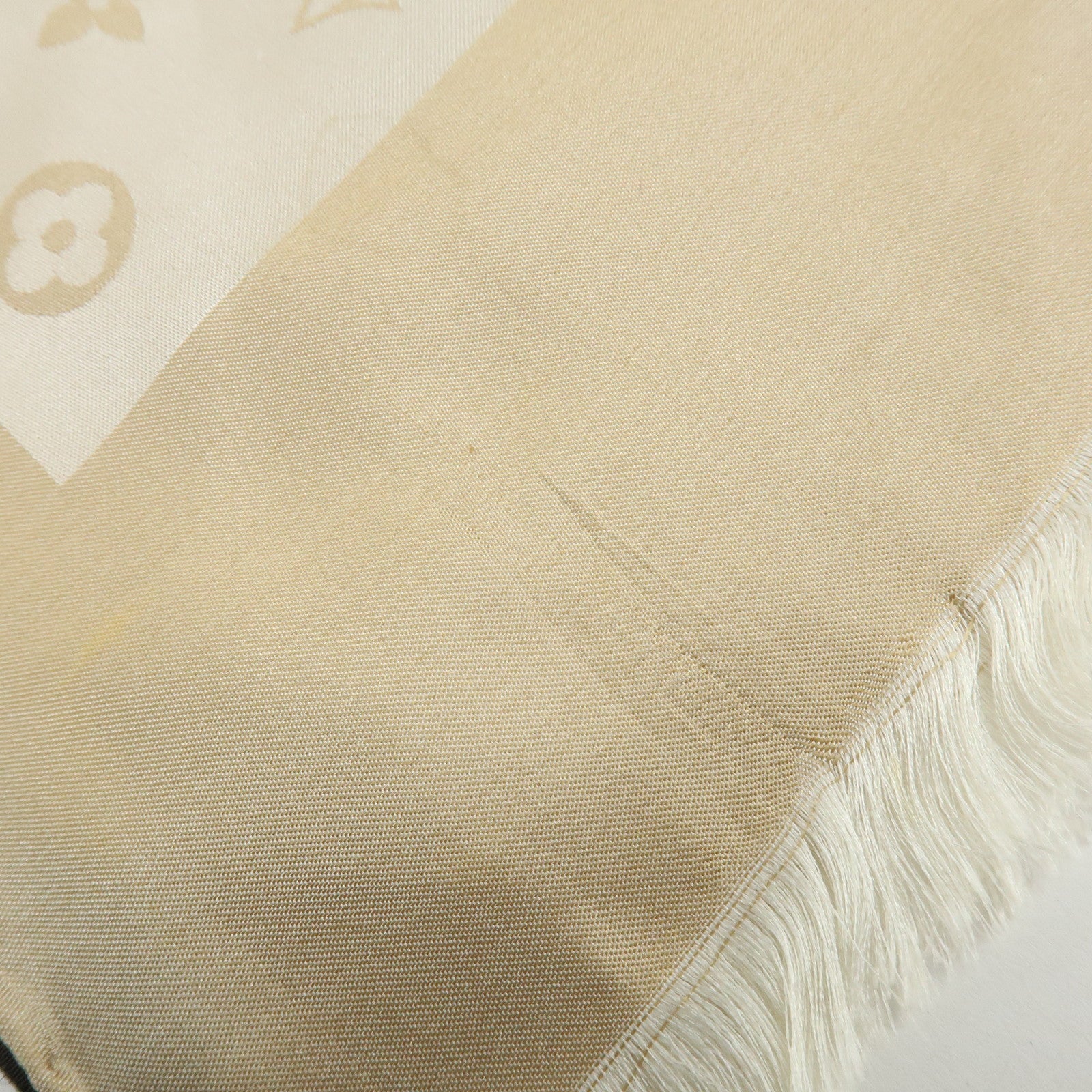 Louis Vuitton Monogram Echarpe Capri Silk 100% Scarf Beige M71051