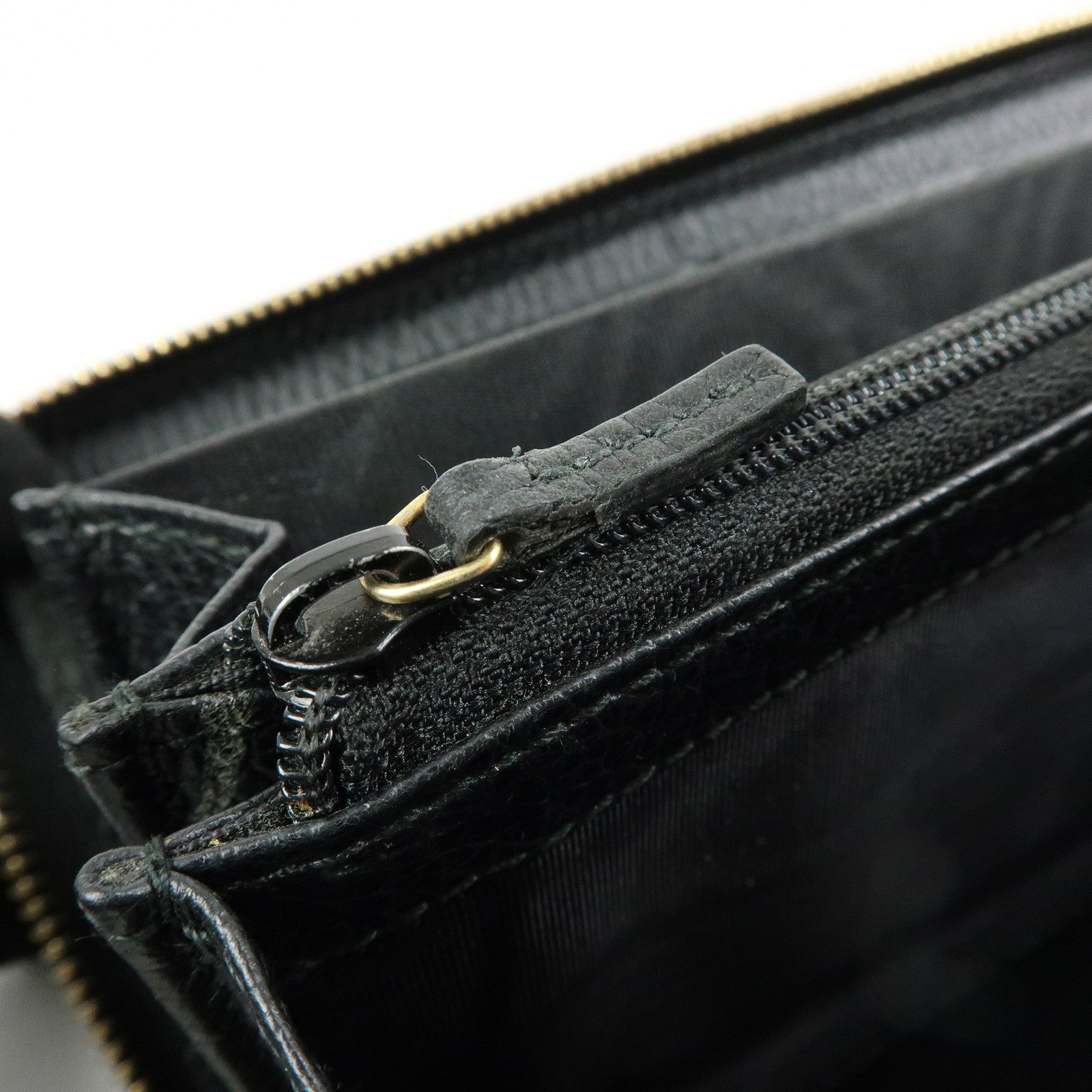 GUCCI GG Marmont Leather Round Zippy Long Wallet Black 456117
