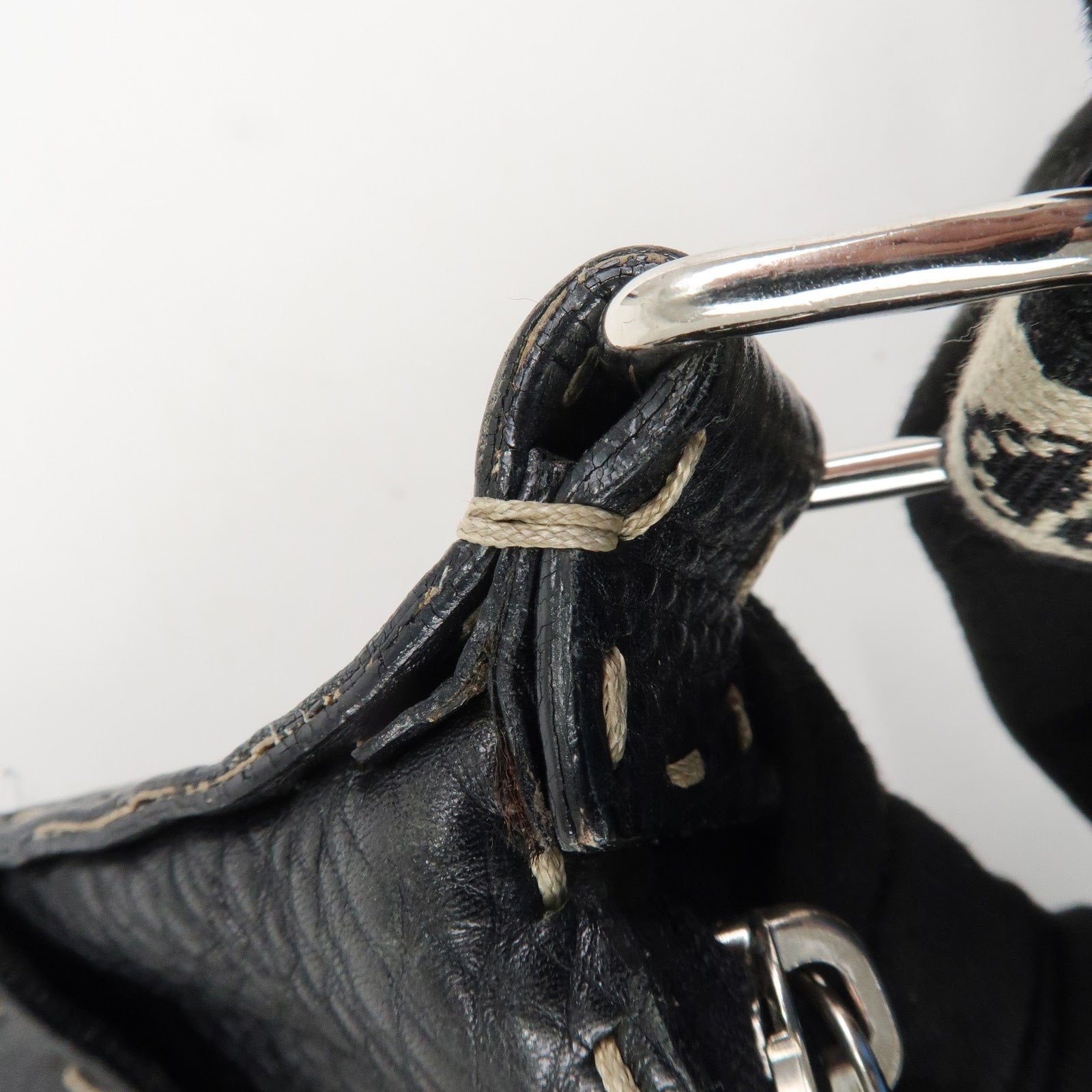 FENDI Selleria Leather Shoulder Bag Crossbody Bag Black 8BT109