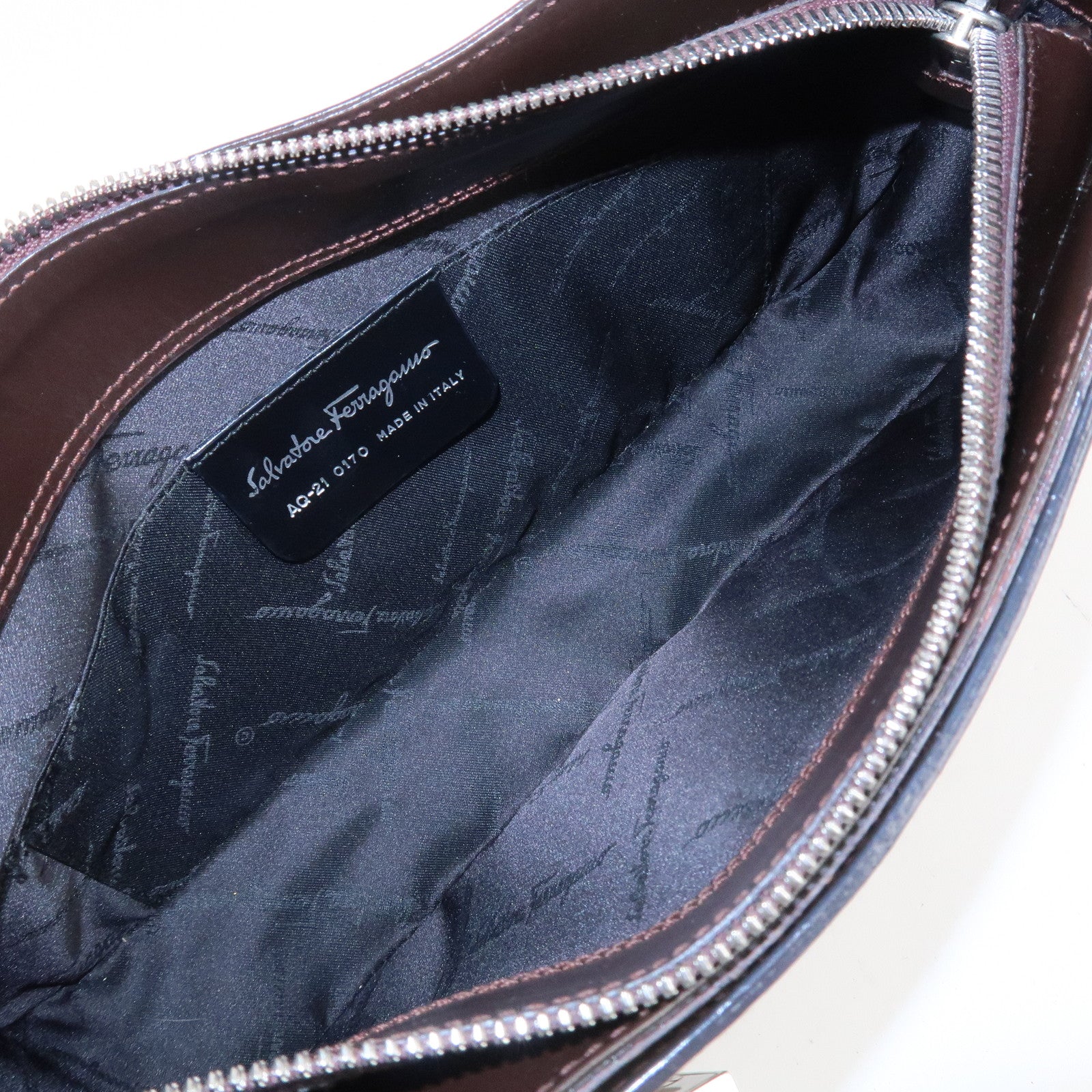 Ferragamo Gancini Leather Shoulder Bag Dark Brown AQ-21 0170