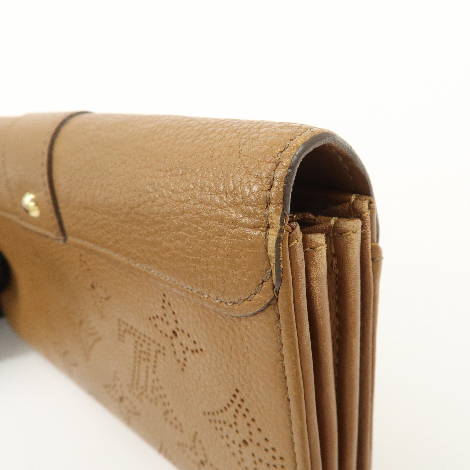 Louis Vuitton Monogram Mahina Portefeuille Iris Wallet M58140