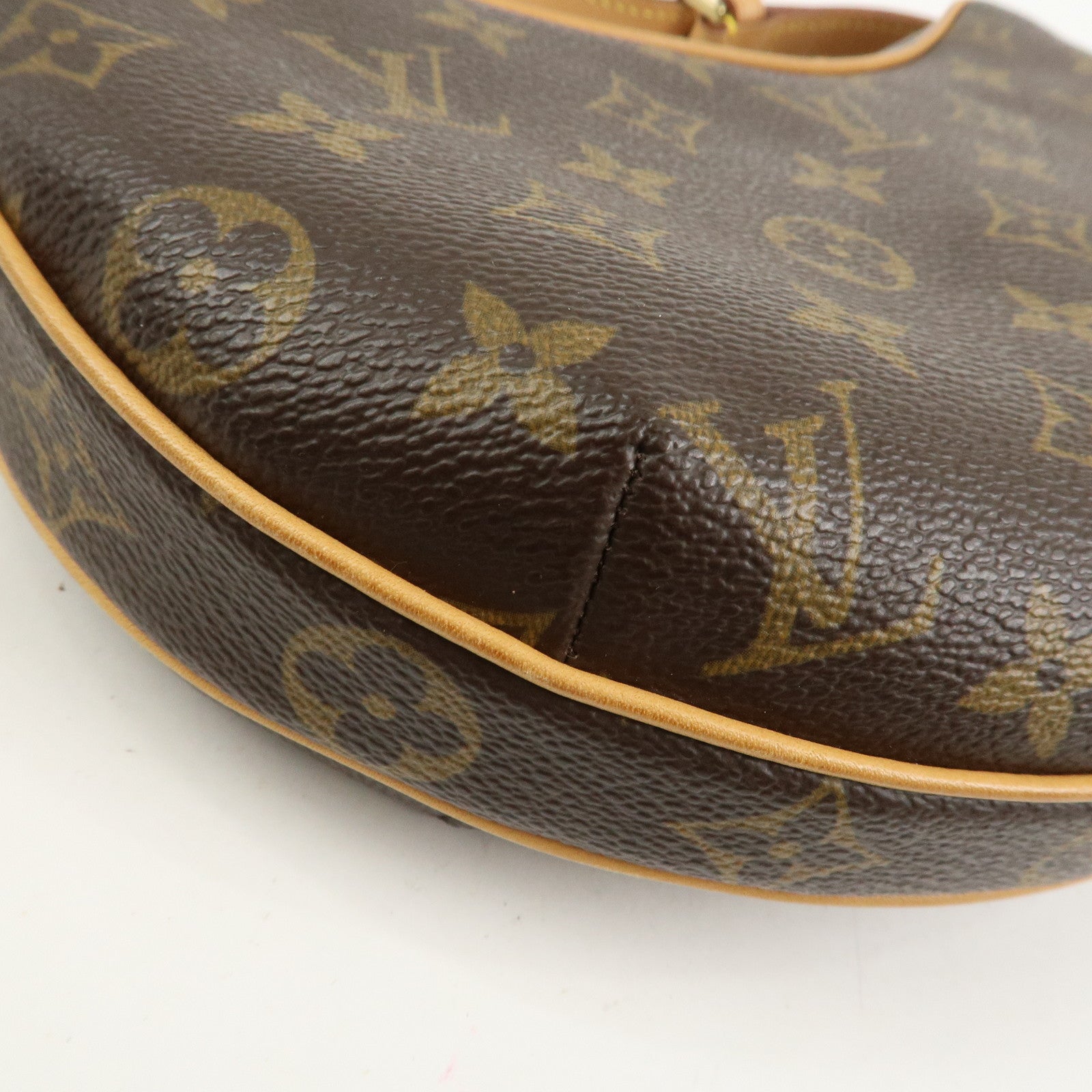 Louis Vuitton Monogram Pochette Croissant Shoulder Hand Bag M51510