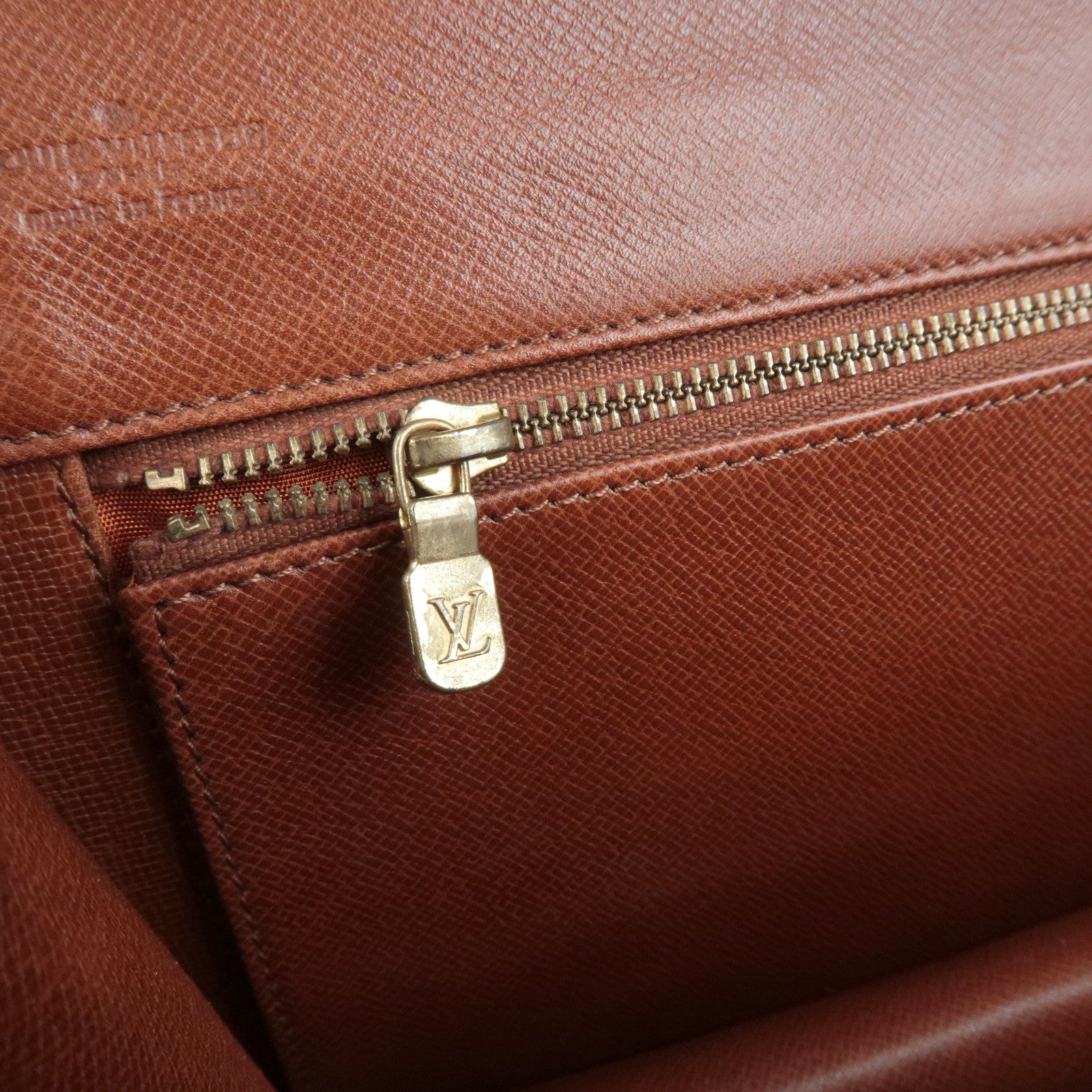 Louis Vuitton Monogram Leather Pochette Damme PM Clutch Bag M51812