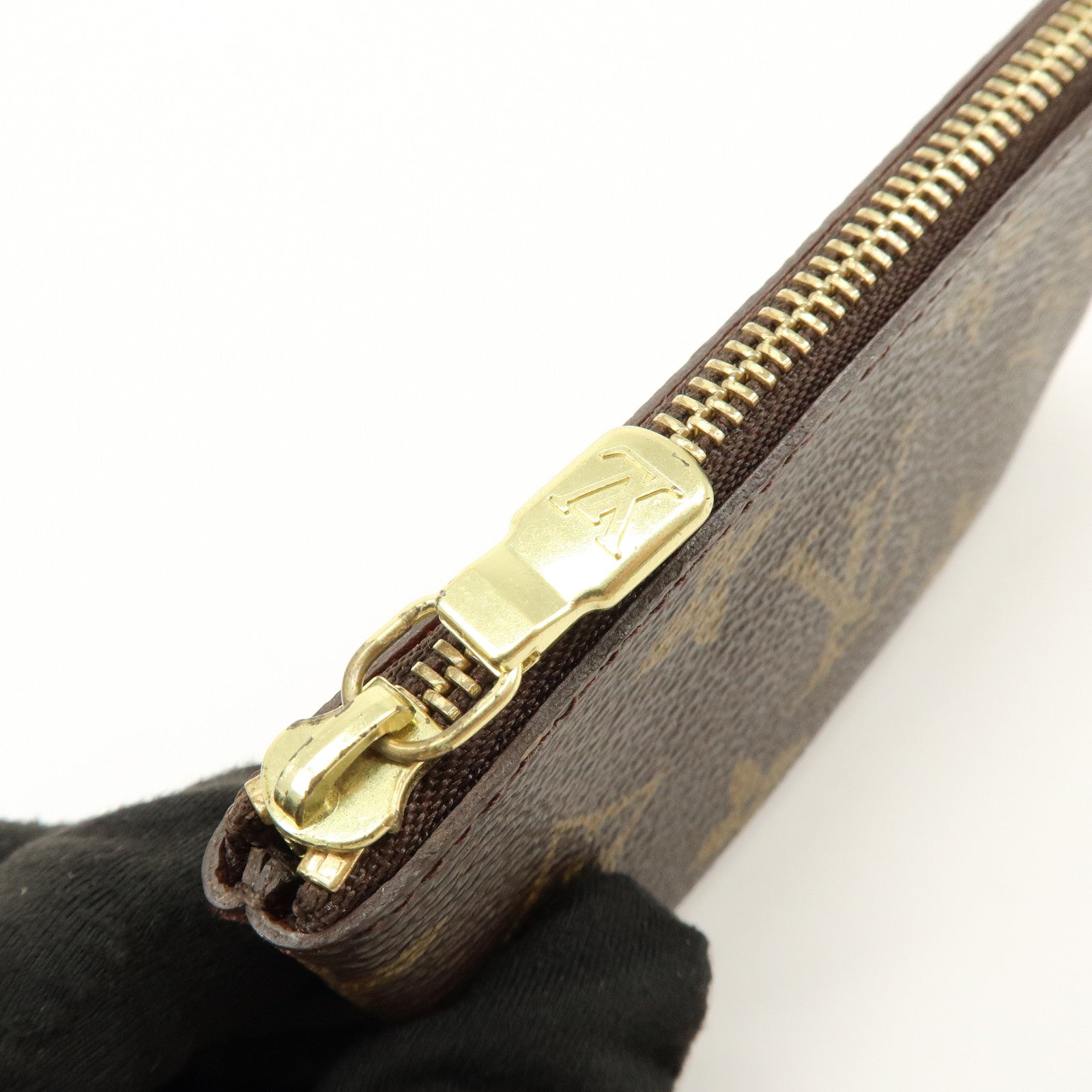 Louis Vuitton Monogram Pochette Cles Coin Case Key Case M62650