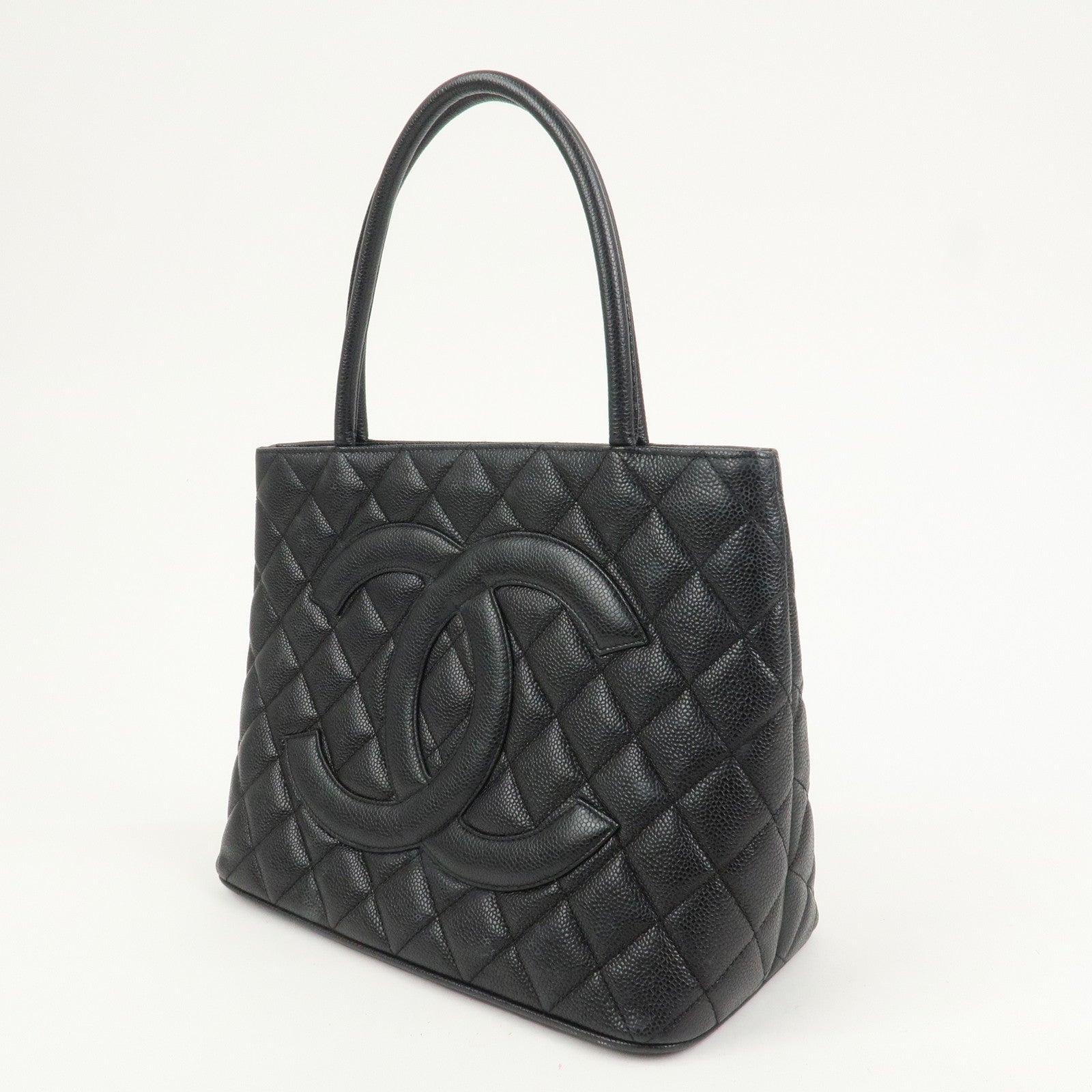 CHANEL Matelasse Caviarskin Medallion Tote Bag Hand Bag A01804