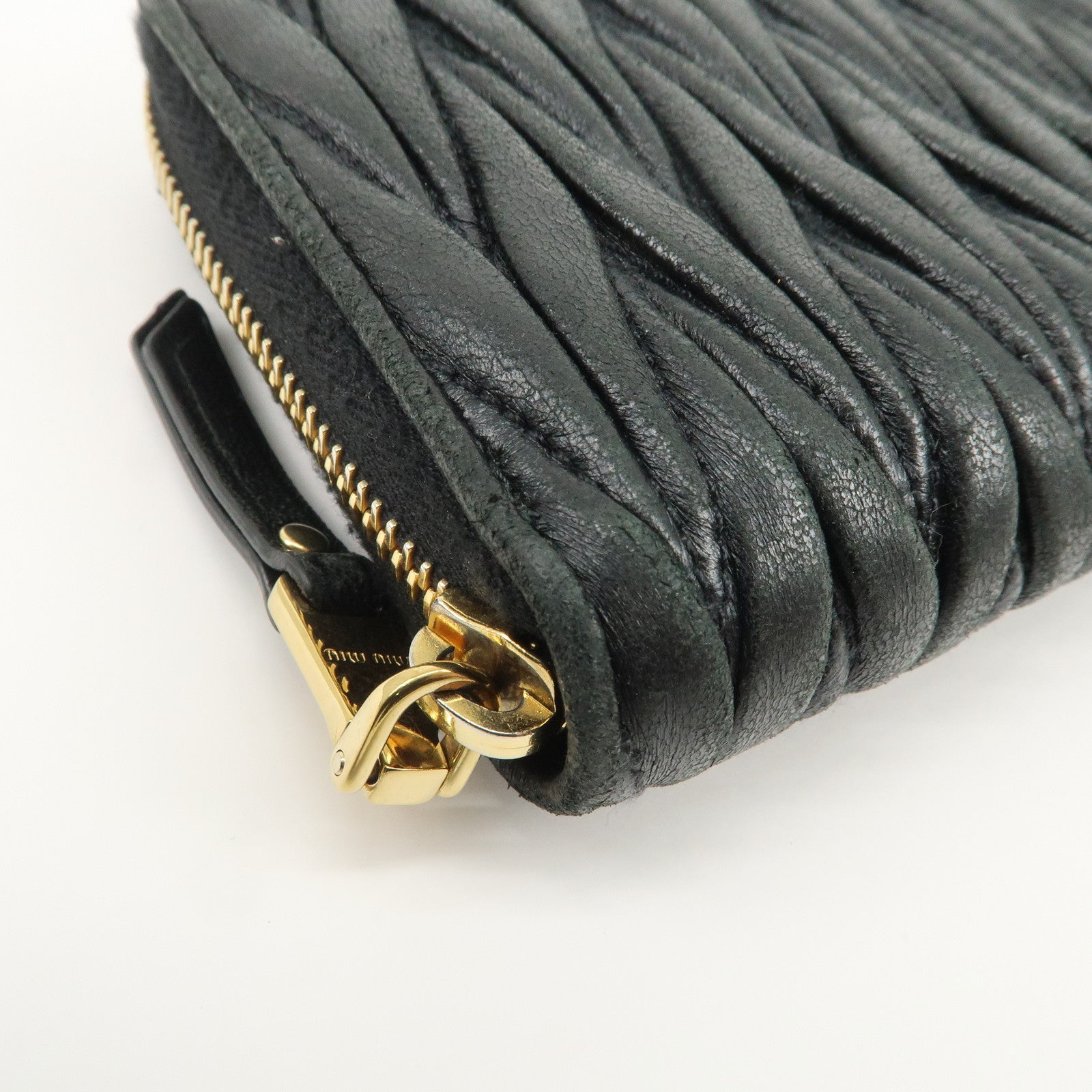 MIU MIU Logo Matelasse Nappa Leather Zippy Long Wallet Black