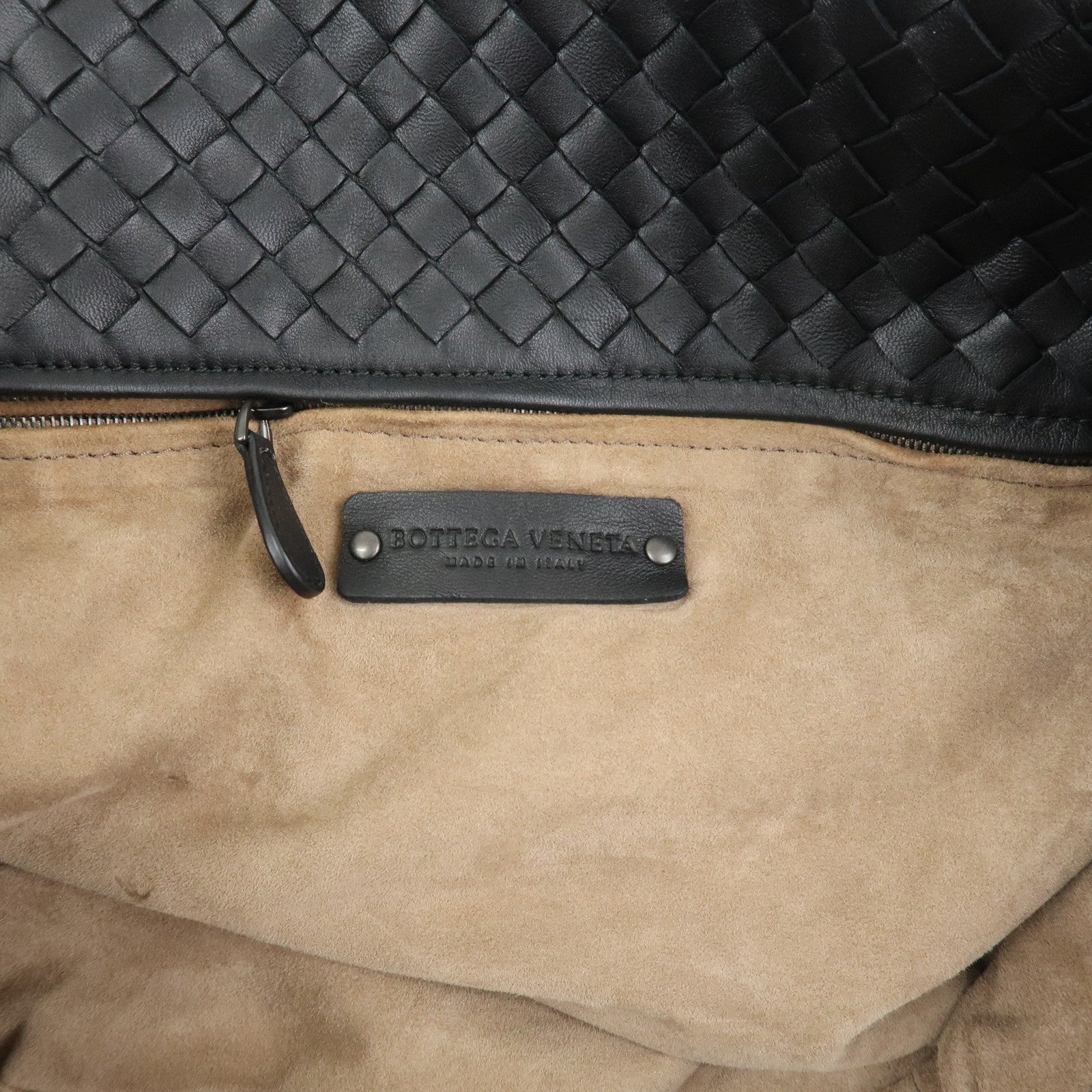 BOTTEGA VENETA Intrecciato Leather Medium Cesta Bag Tote Bag Black 337260