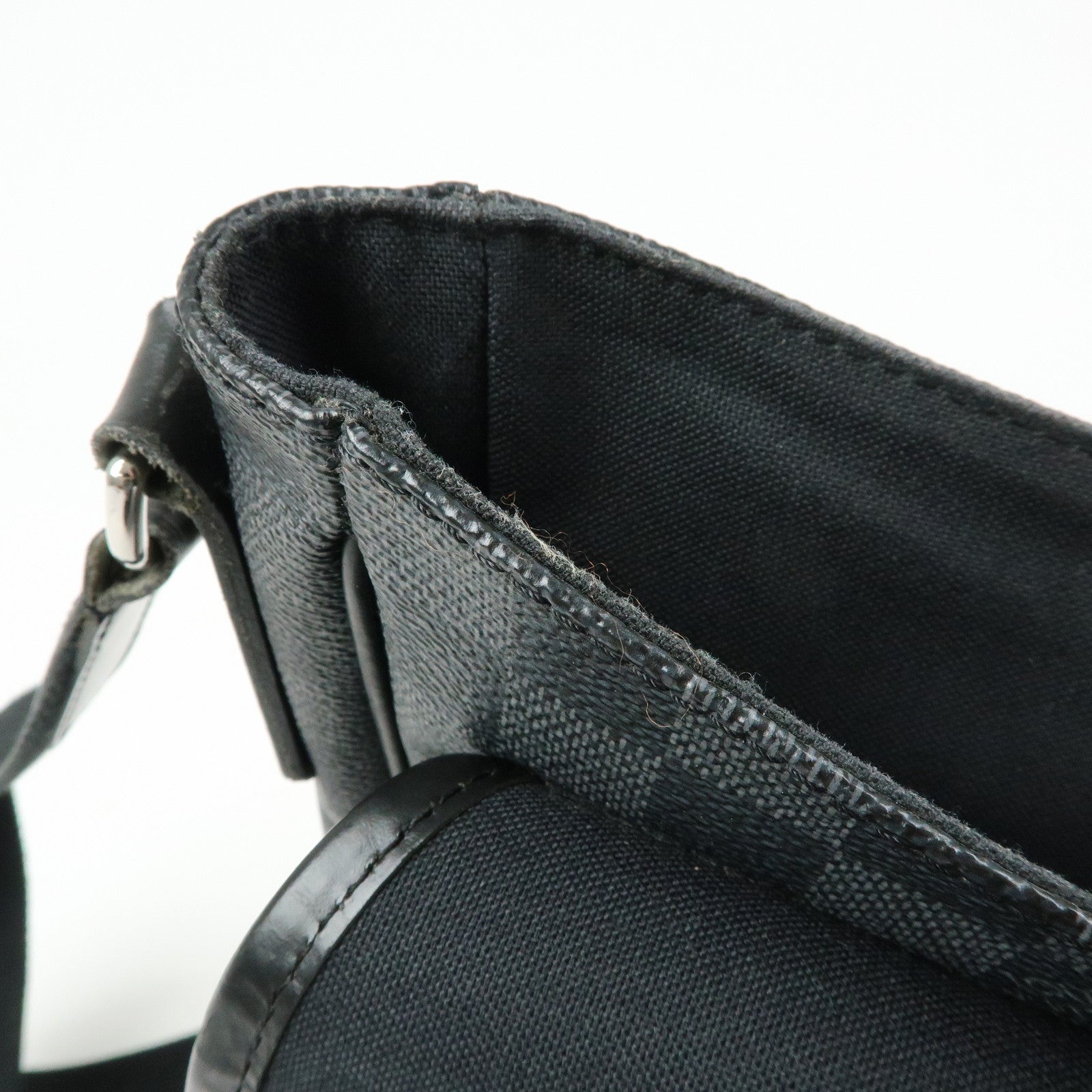 Louis Vuitton Damier Graphite Daniel MM Shoulder Bag N58029