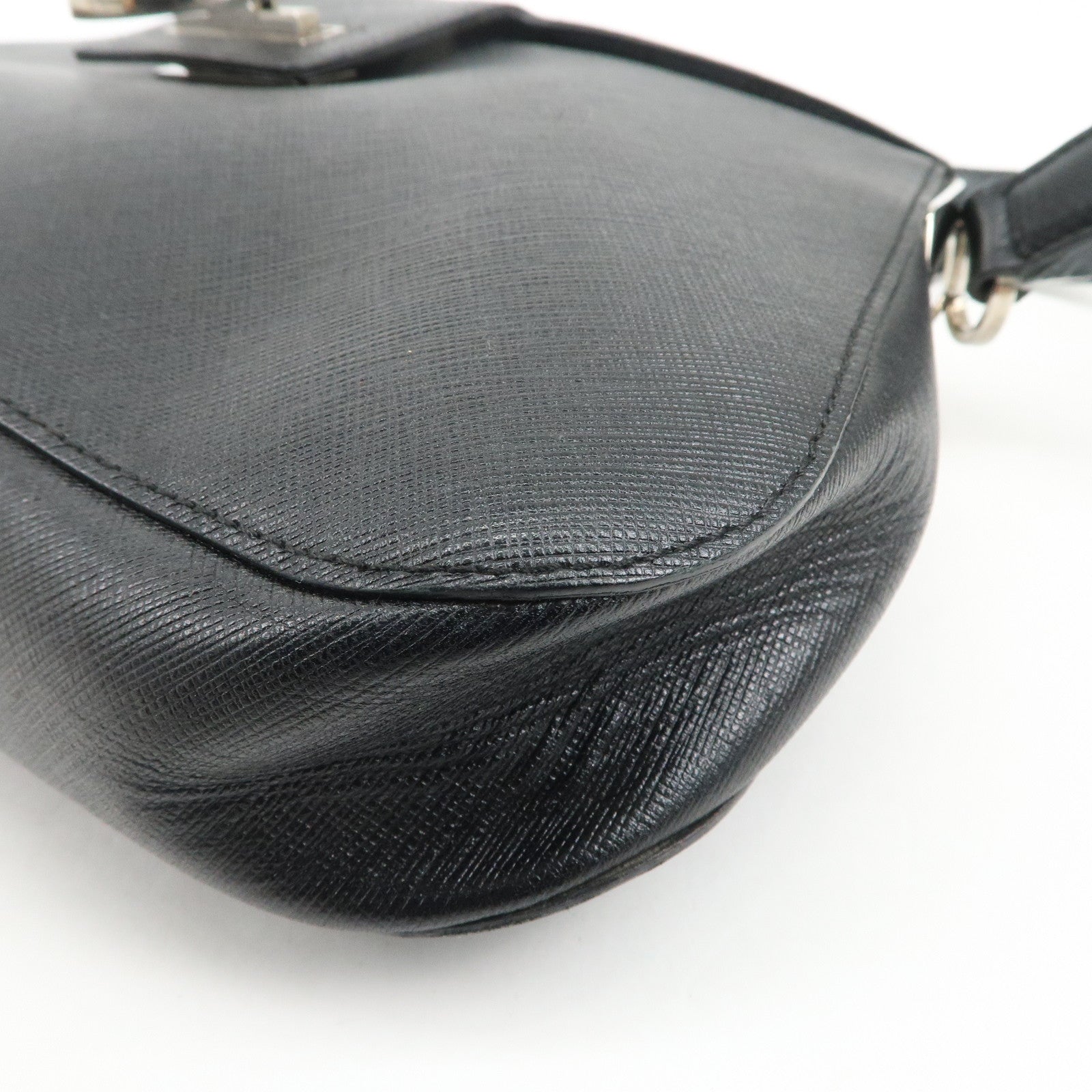 Ferragamo Gancini Leather Shoulder Bag Hand Bag Black Silver HDW