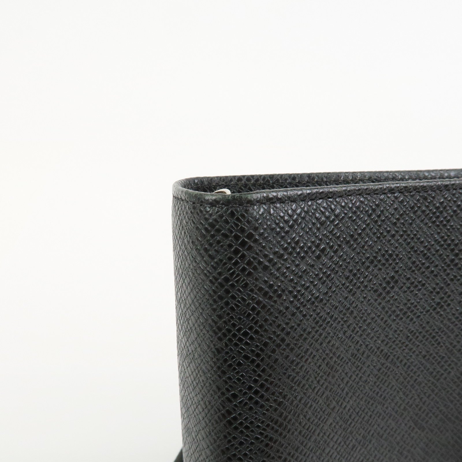 Louis Vuitton Taiga Leather Agenda MM Planner Cover Ardoise R20222