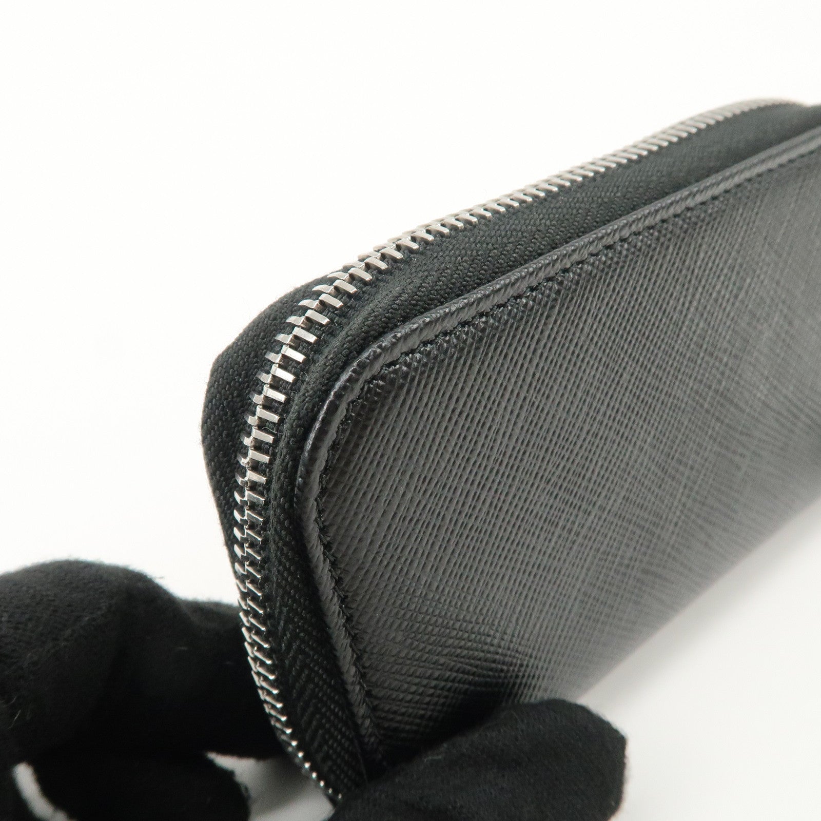 PRADA Saffiano Leather Round Zippy Key Case Black 2PG604 Used