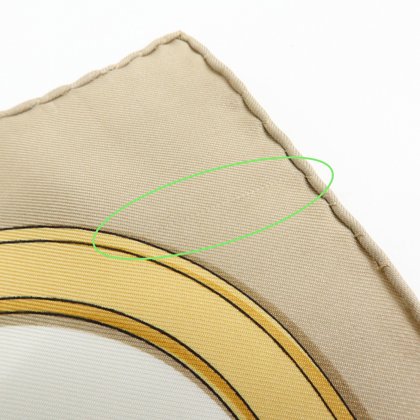 HERMES Carre 90 Silk 100% Scarf GRAND APPARAT White Beige