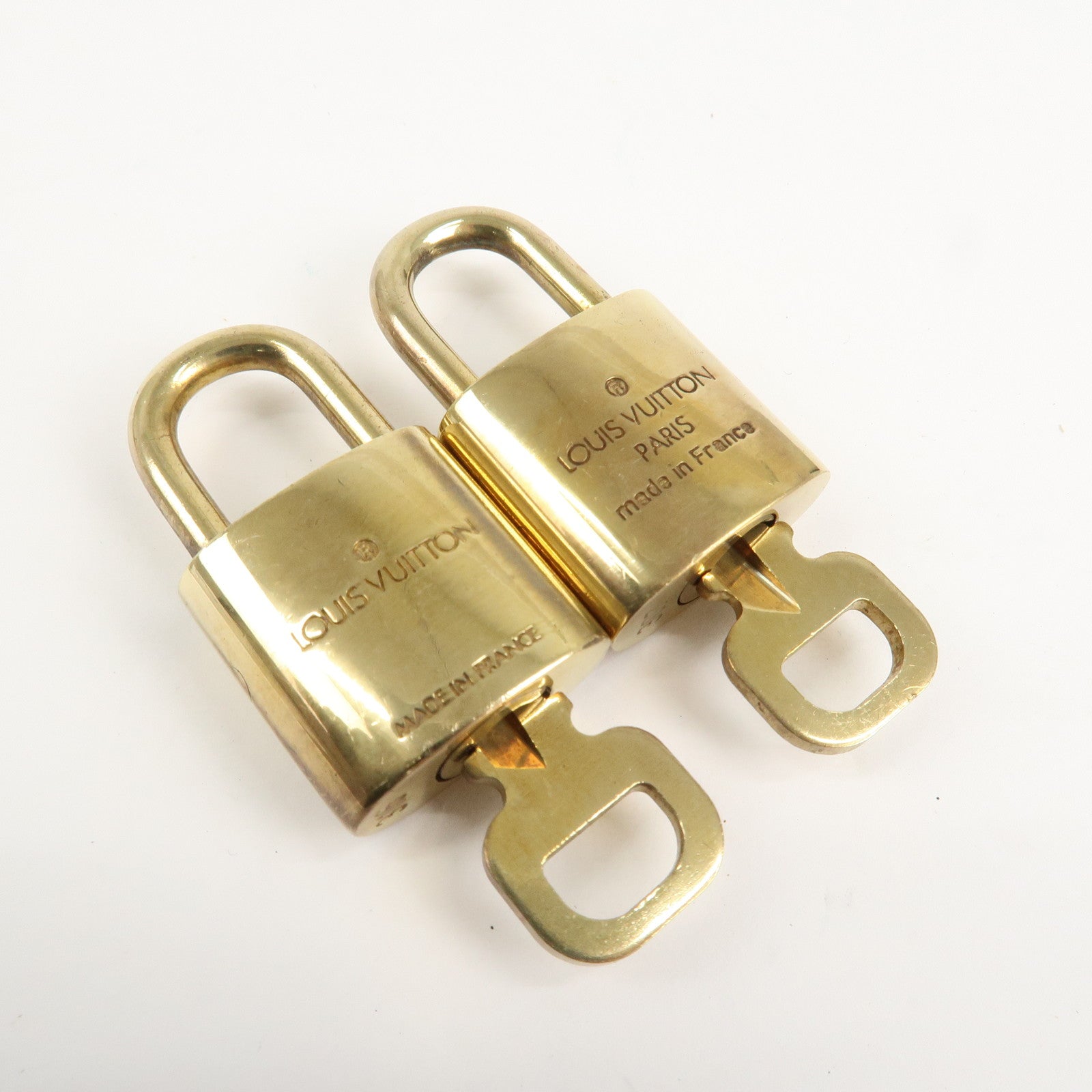 Louis Vuitton Set of 10 Lock & Key Cadena Key Lock Metal Gold