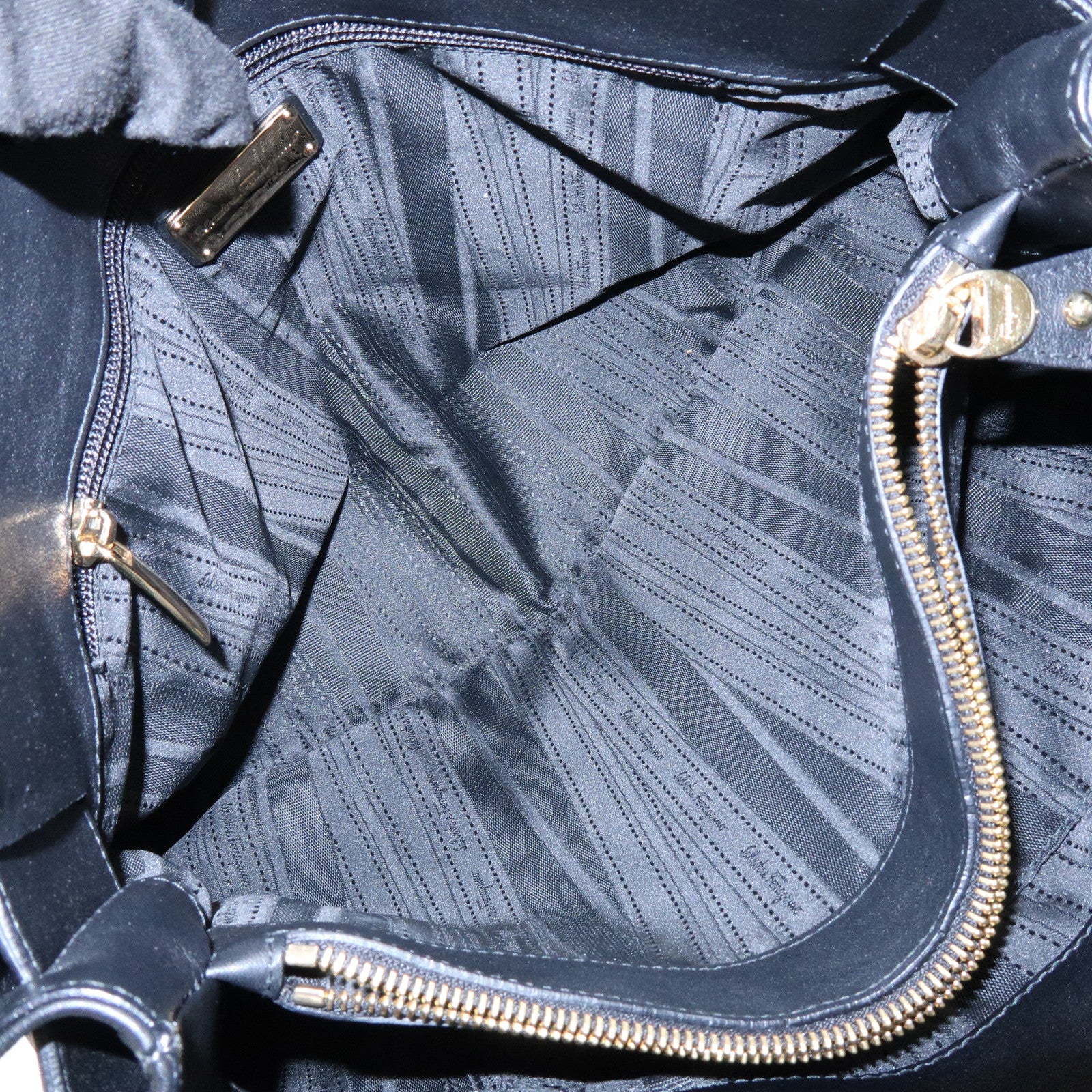 Ferragamo Gancini Leather Tote Bag Hand Bag Shoulder Bag Black