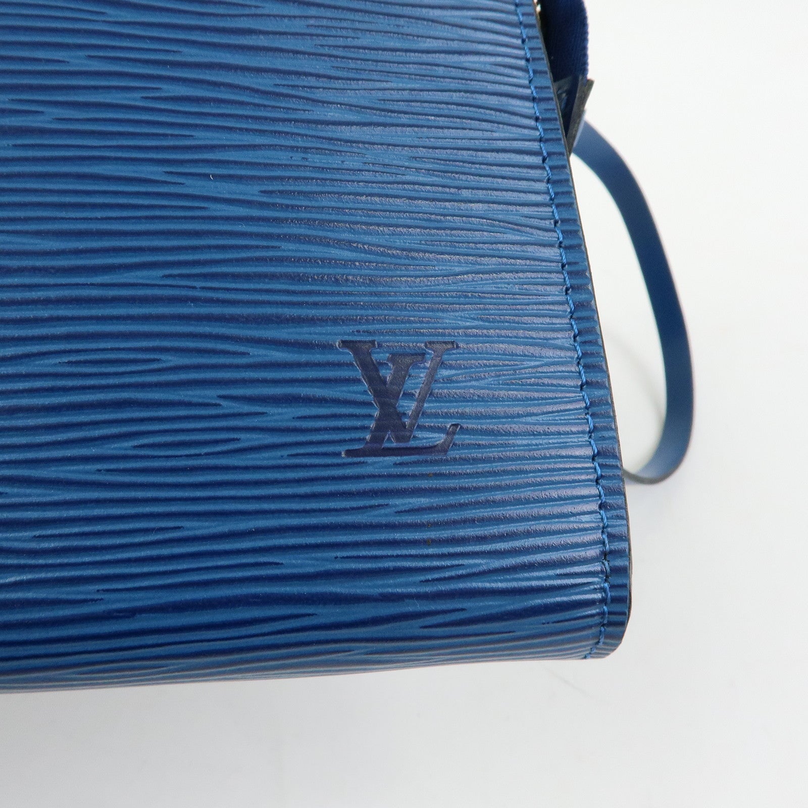 Louis Vuitton Epi Pochette Accessoires Pouch Toledo Blue M52945
