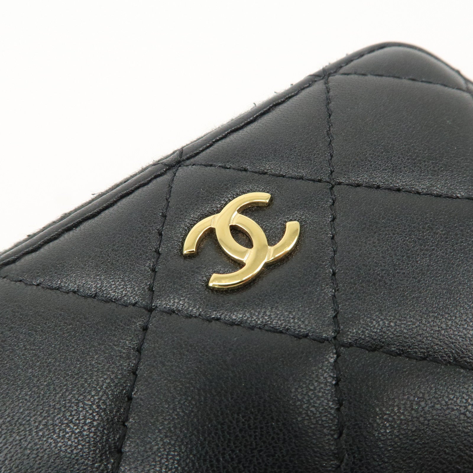 CHANEL Matelasse Lamb Skin Round Zippy Coin Case Black A84511 Used