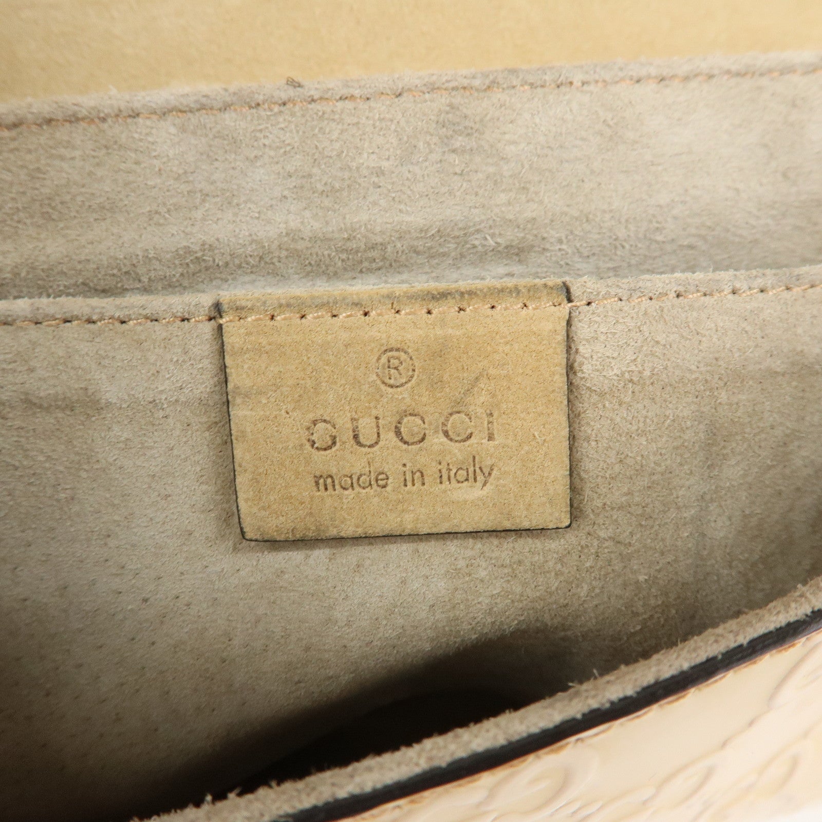 GUCCI InterlockingG Lovely Heart Patent Leather Broadway Bag 257611