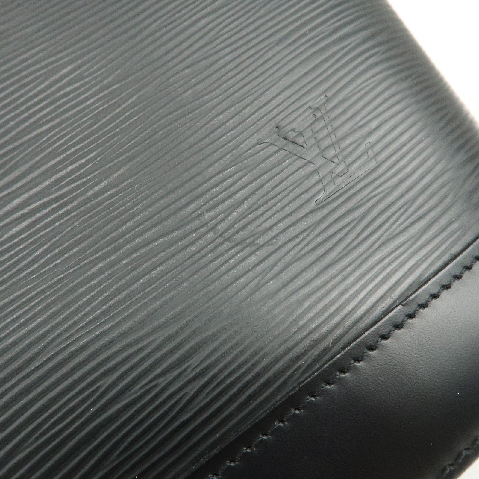 Louis Vuitton Epi Leather Alma PM Hand Bag Noir Black M52802