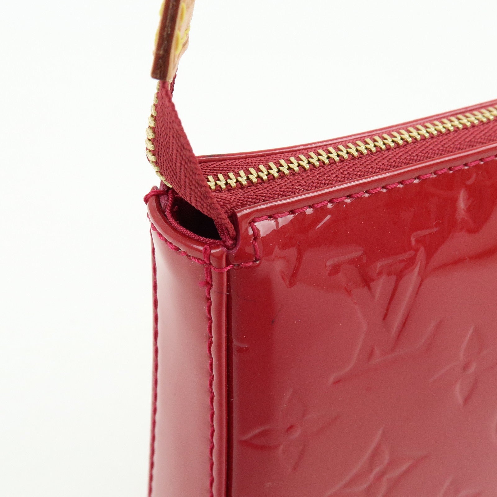 Louis Vuitton Monogram Vernis Pochette Accessoires Pouch Red M91574