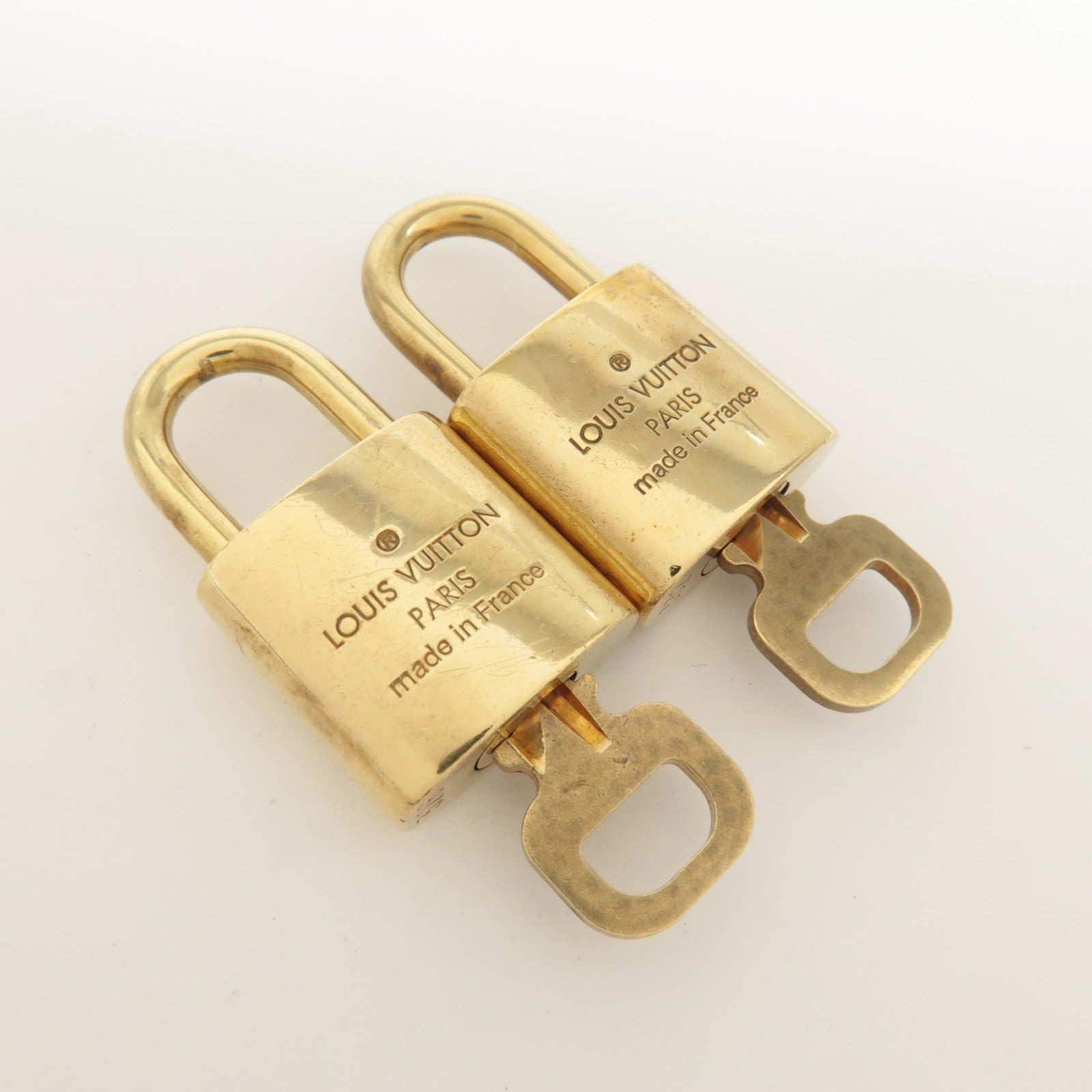 Louis Vuitton Set of 10 Lock & Key Cadena Key Lock Metal Gold Used