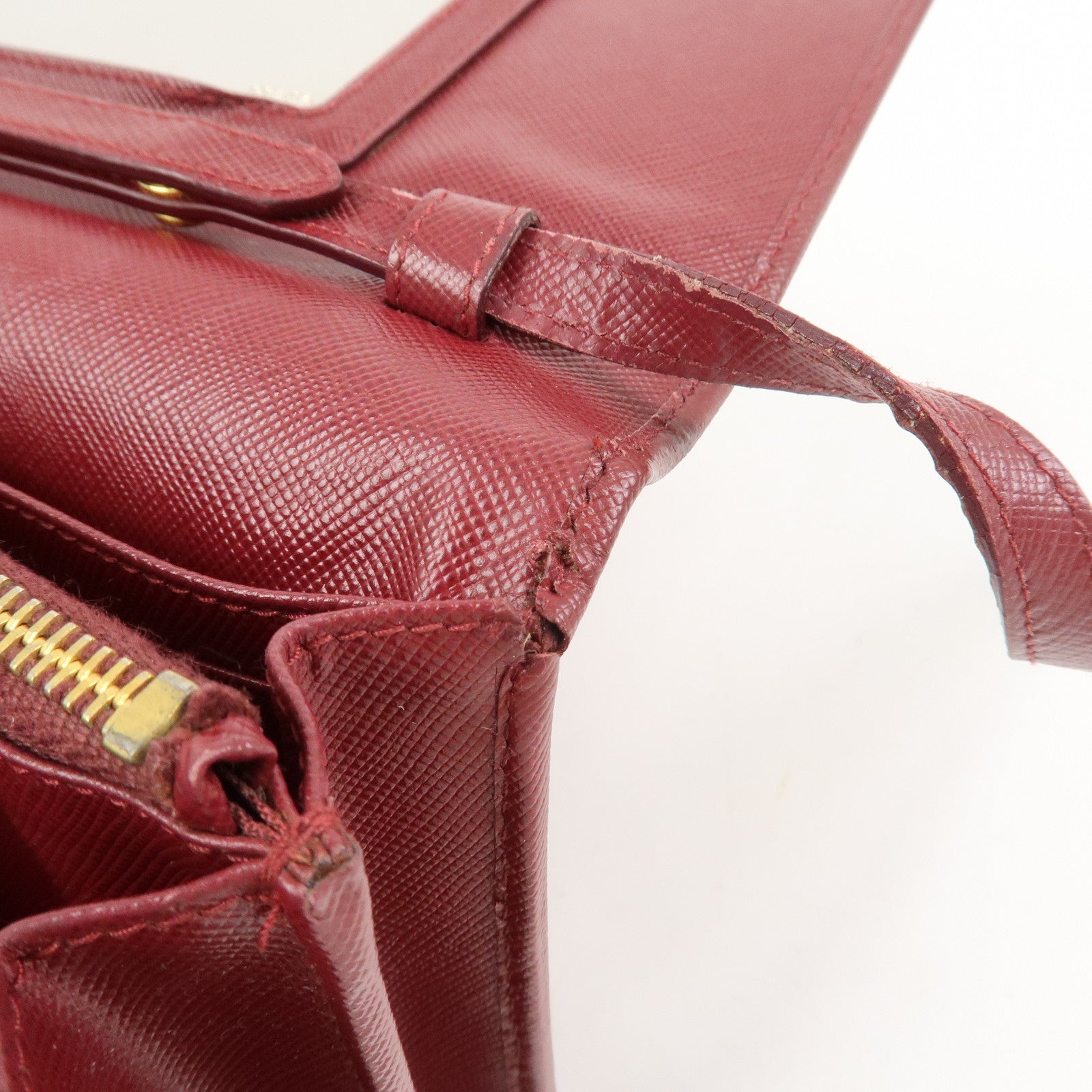 PRADA Saffiano Leather Shoulder Wallet Red Gold BT1019