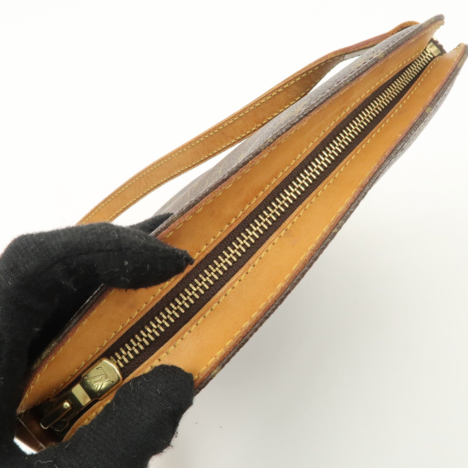 Louis Vuitton Monogram Drouot Cross Body Shoulder Bag M51290 Used