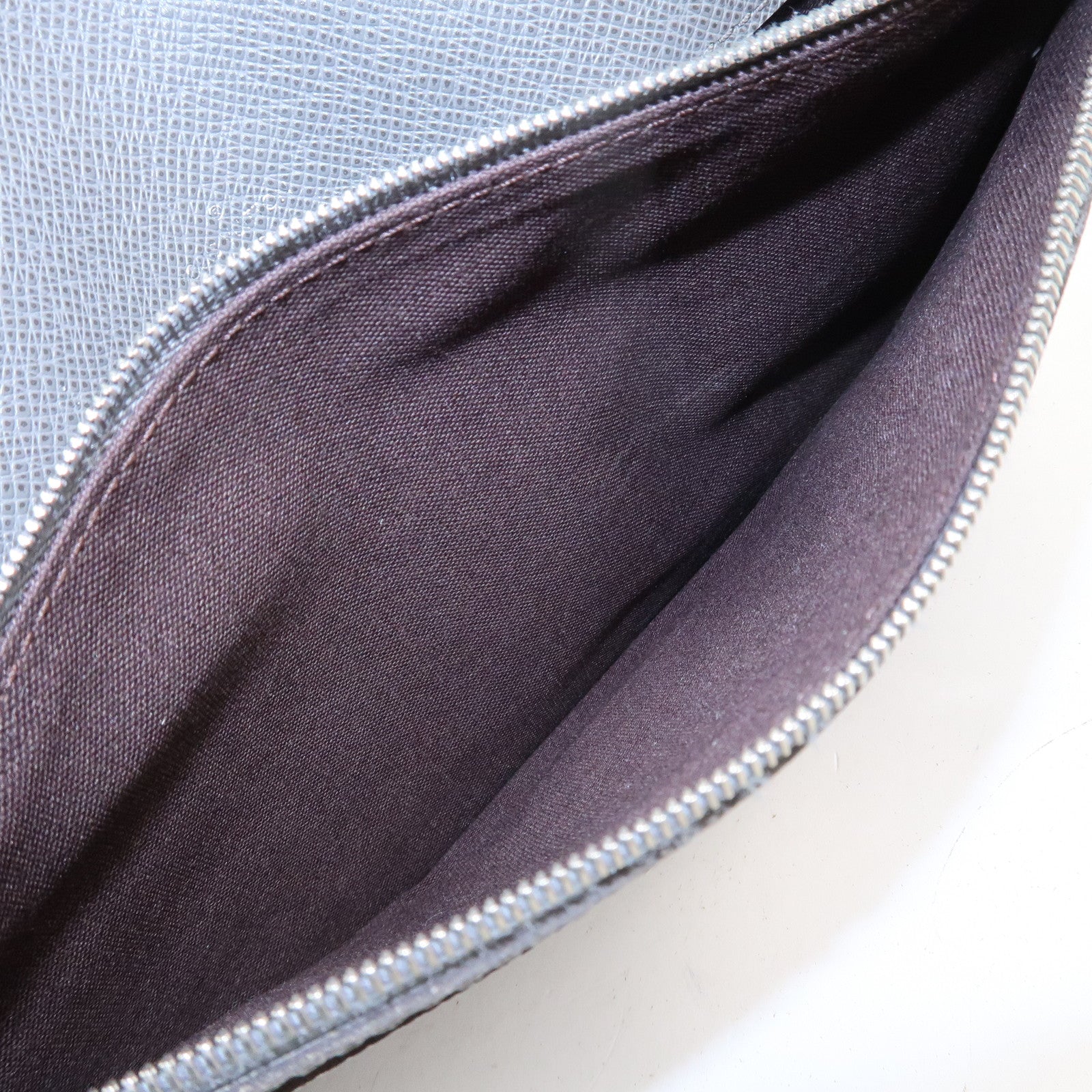 Louis Vuitton Taiga Leather Neo Belaia Clutch Bag Glacier M32683