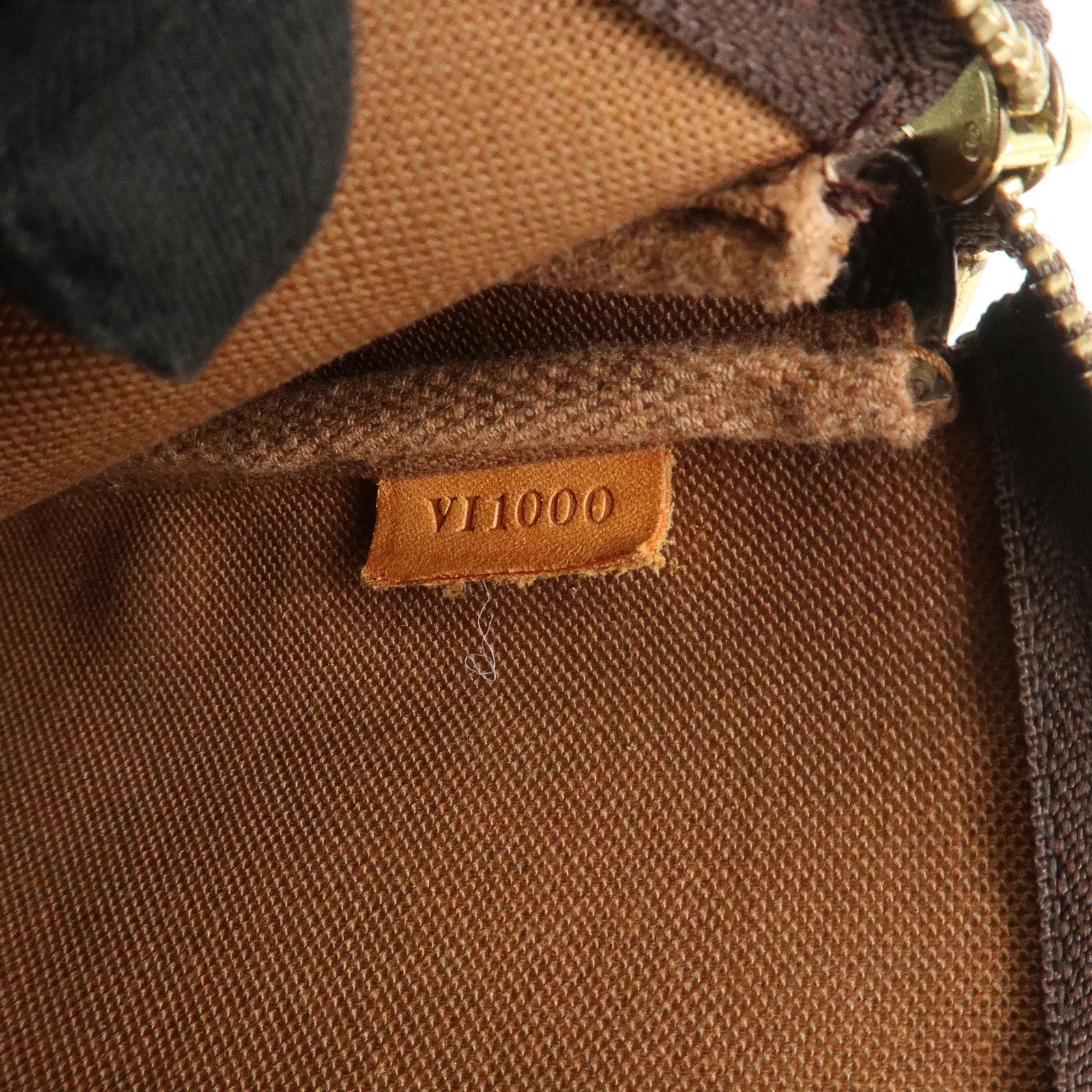 Louis Vuitton Monogram Pochette Accessoires Pouch Hand Bag M51980