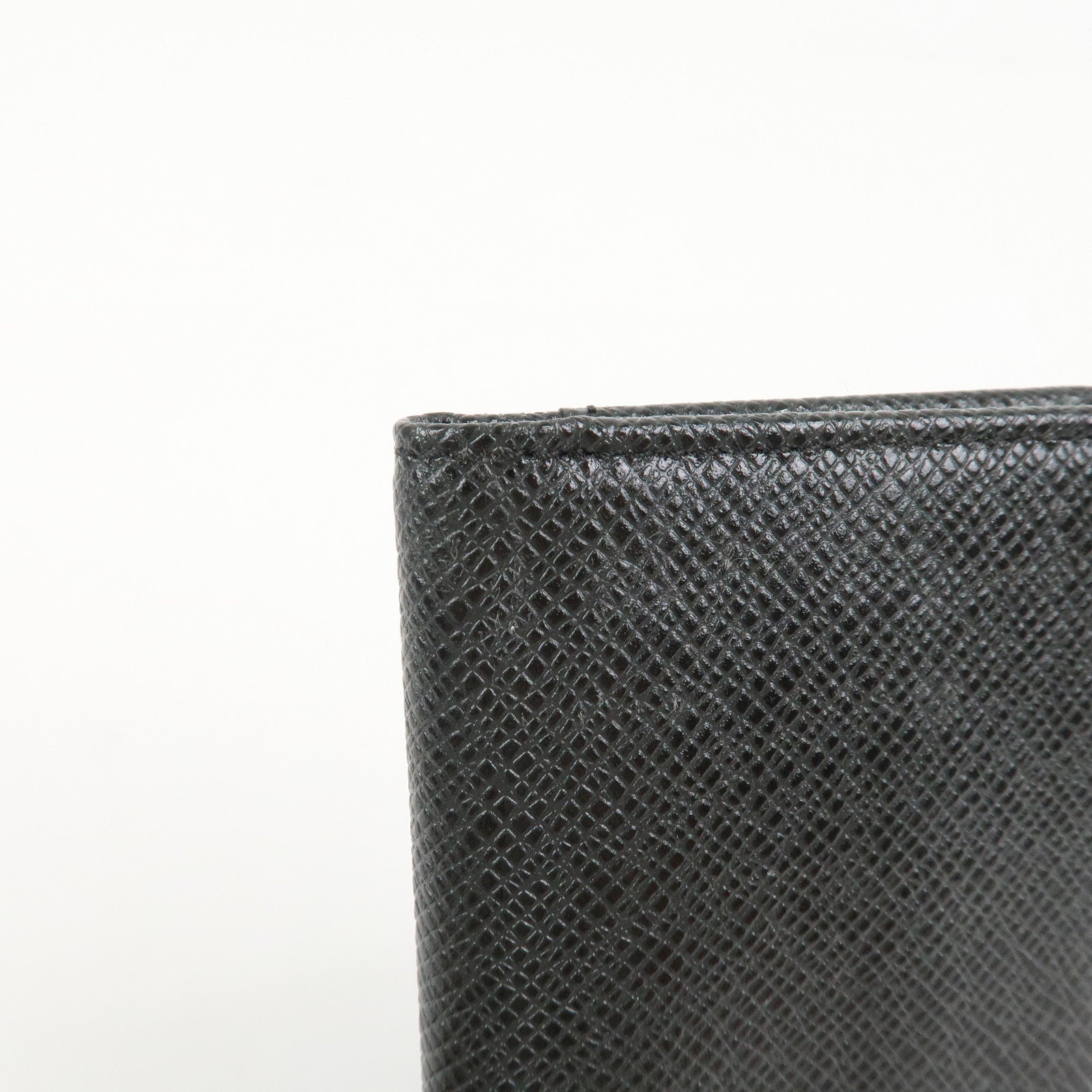 Louis Vuitton Taiga Leather Organizer de Poche Card Case M30512