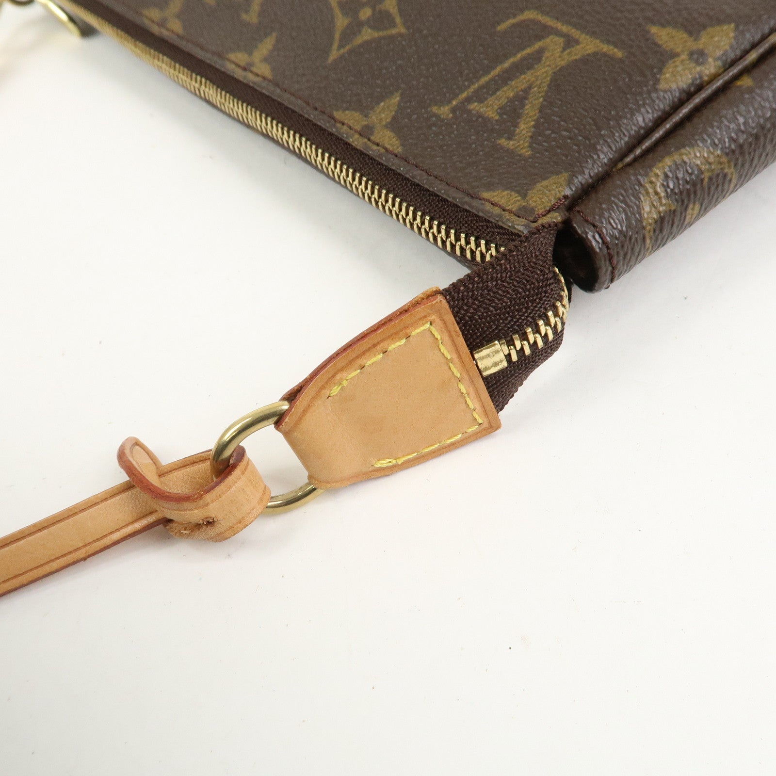 Louis Vuitton Monogram Pochette Accessoires Pouch Hand Bag M51980