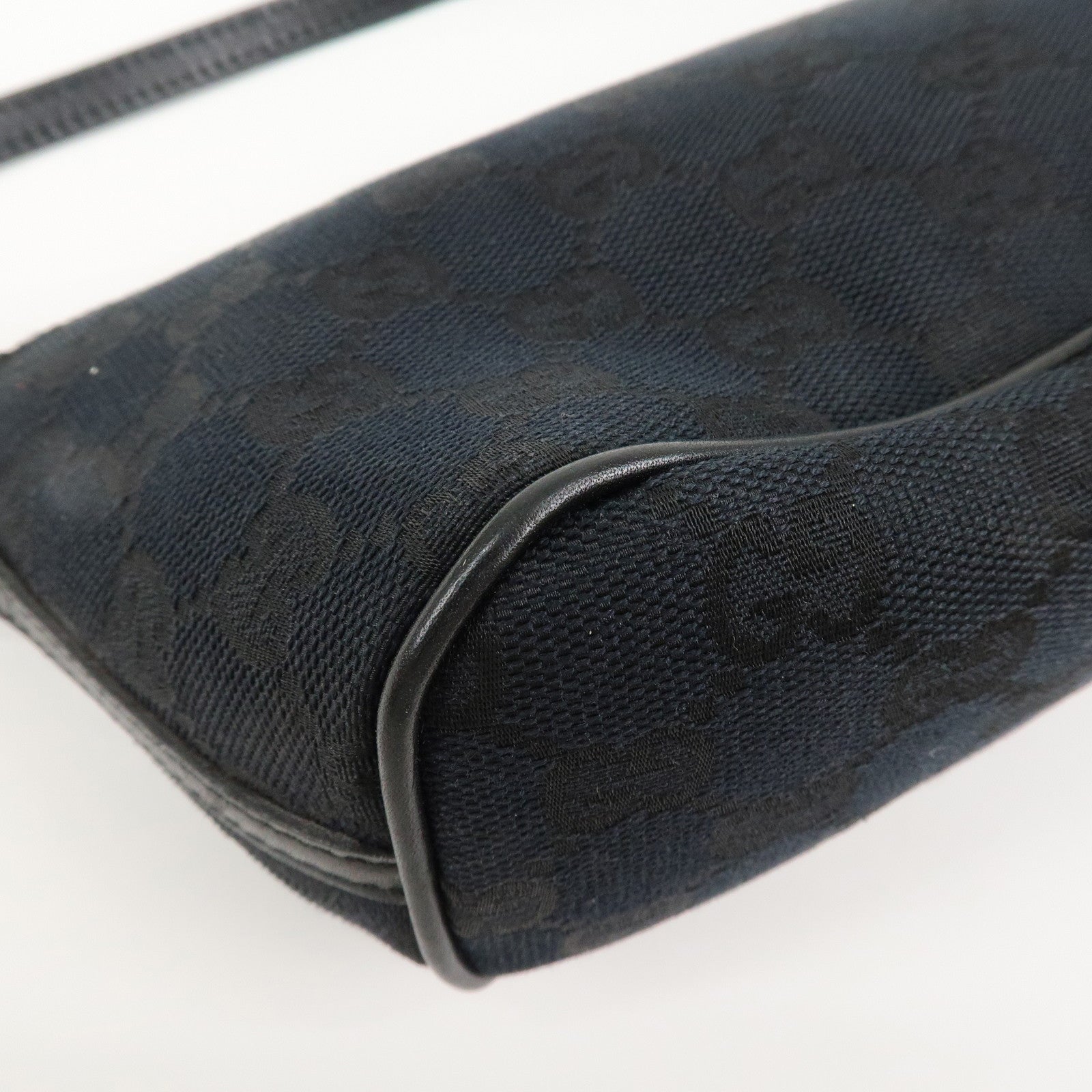 GUCCI GG Canvas Leather Accessory Pouch Hand Bag Black 039.1103