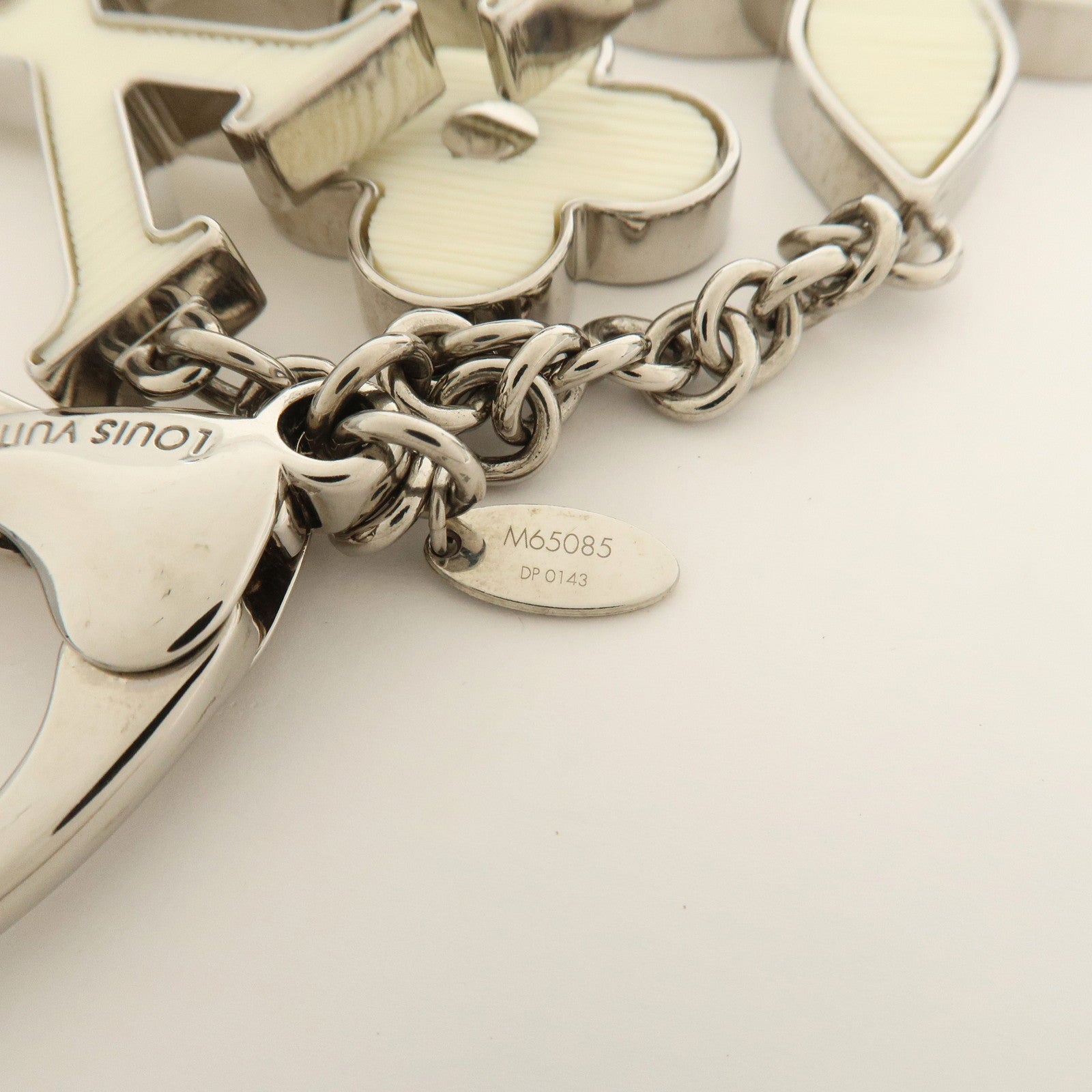 Louis Vuitton Bijoux Sac Fleur de Epi Bag Charm Silver White M65085