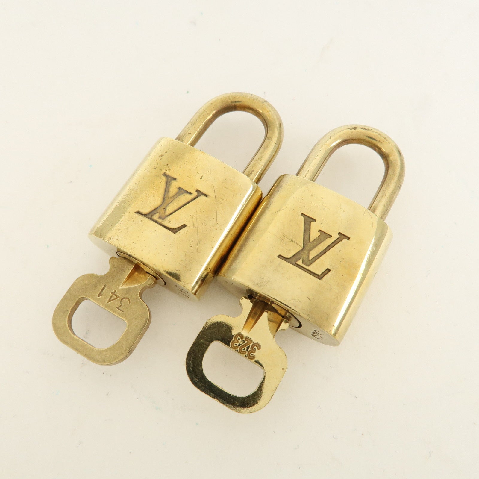 Louis Vuitton Set of 10 Lock & Key Cadena Key Lock Metal Gold Used