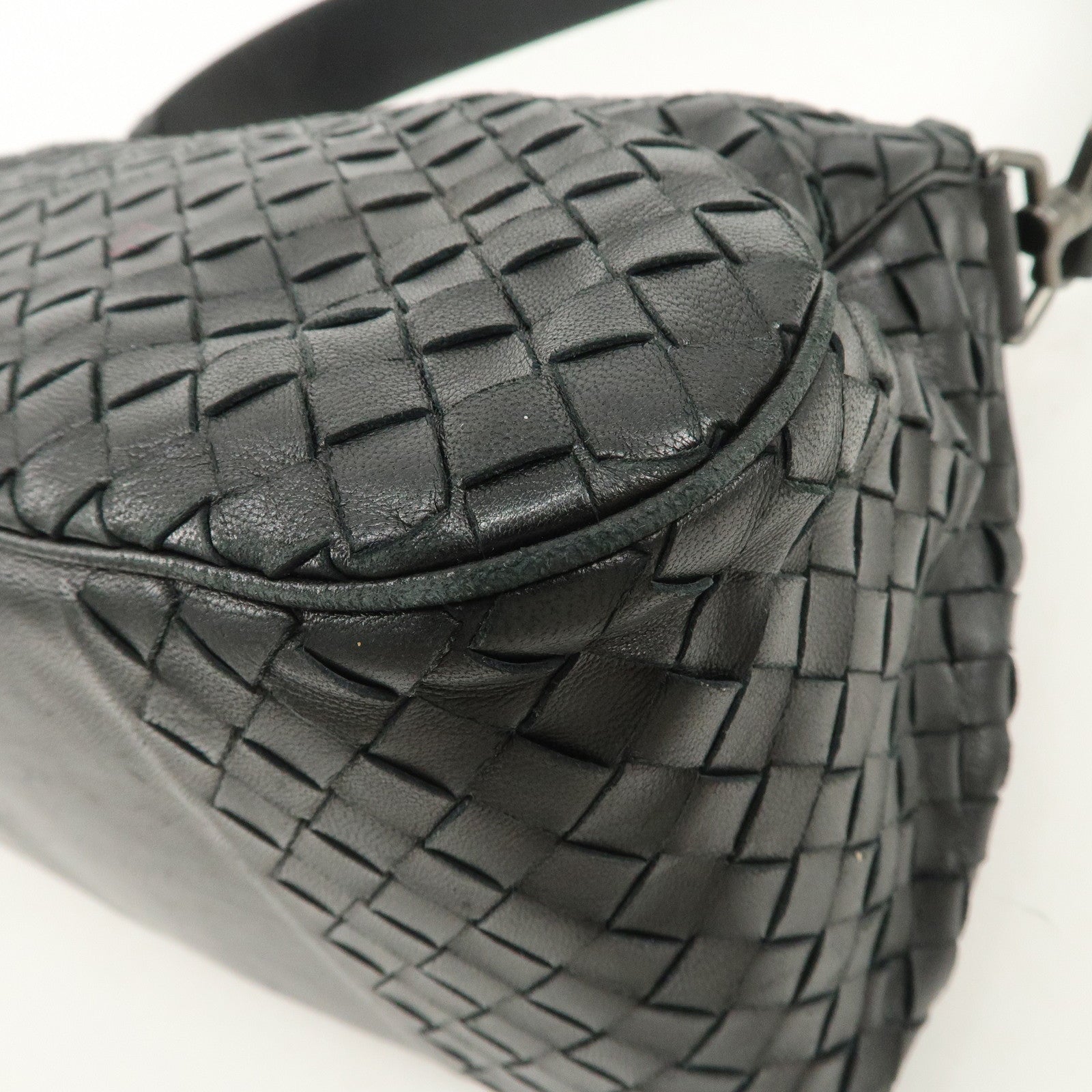 BOTTEGA VENETA Intrecciato Leather Shoulder Bag Black 142468 Used