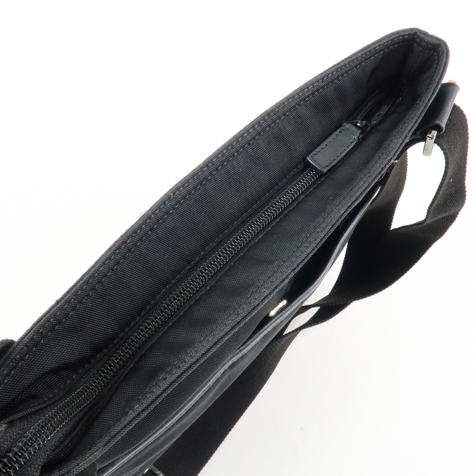 GUCCI Leather Nylon Shoulder Bag Black 141626 Used