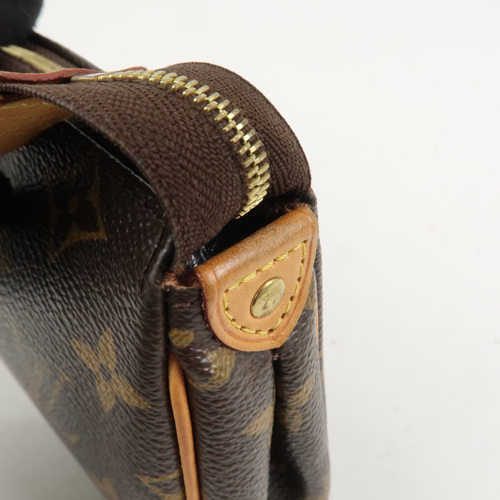 Louis Vuitton Monogram Eva 2Way Pouch Shoulder Bag Brown M95567