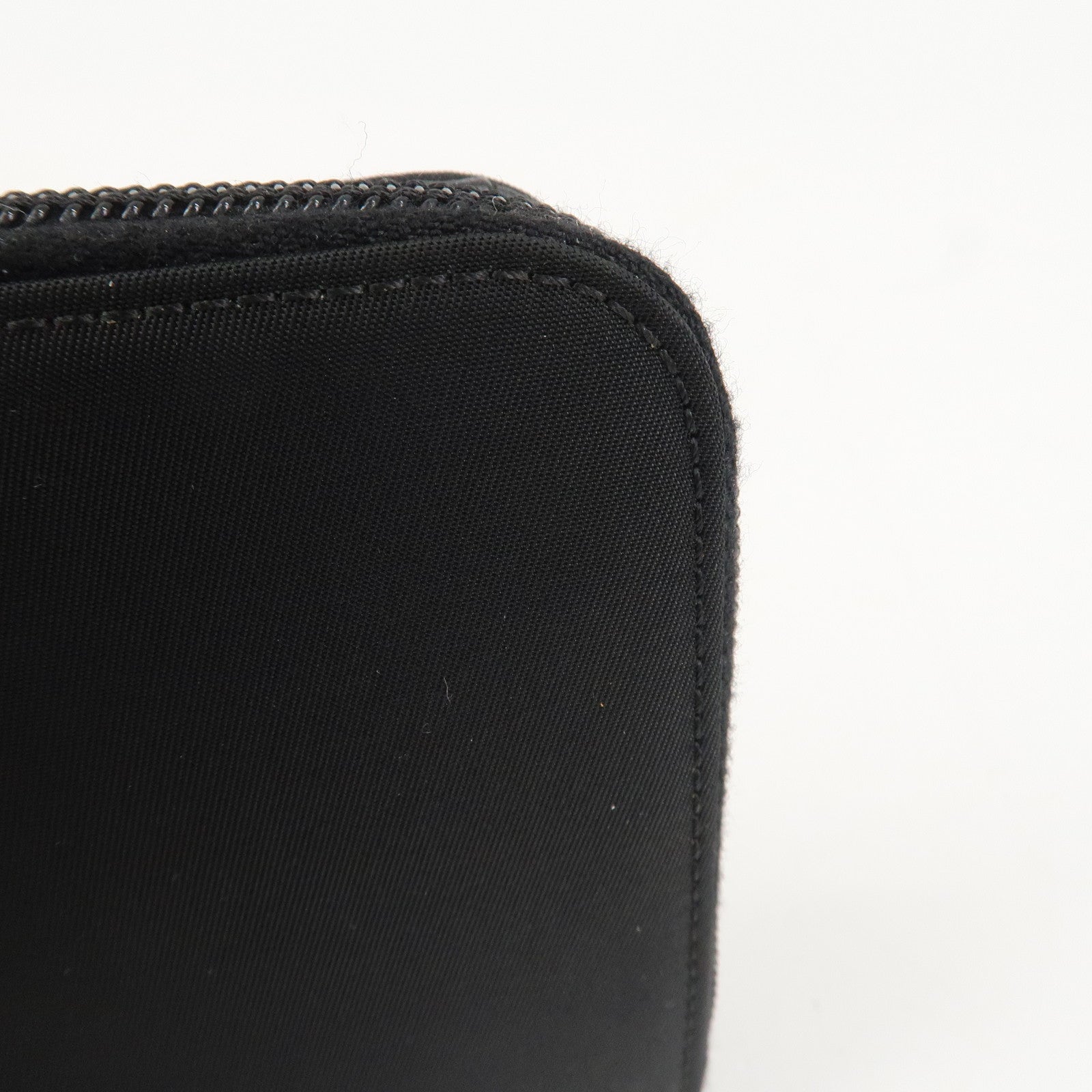 PRADA Nylon Saffiano Leather Bi-fold Round zippy Wallet Black Used