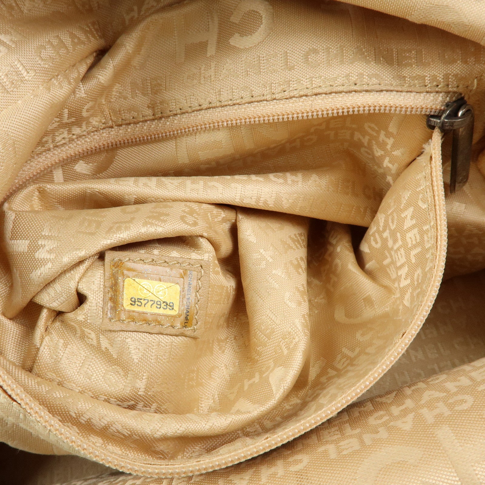 CHANEL COCO Mark Caviarskin Hand Bag Cosmetic Pouch Ivory