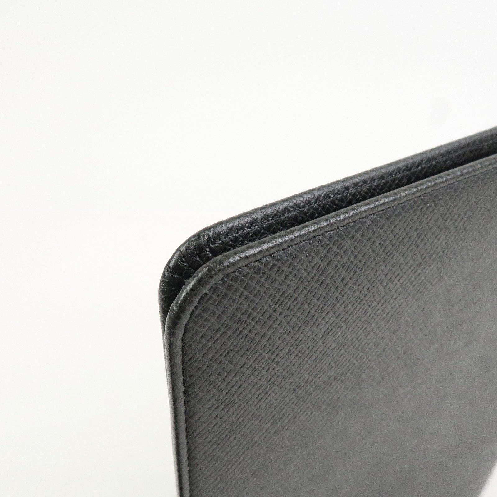 Louis Vuitton Taiga Agenda Bureau Planner Cover Ardoise R20409
