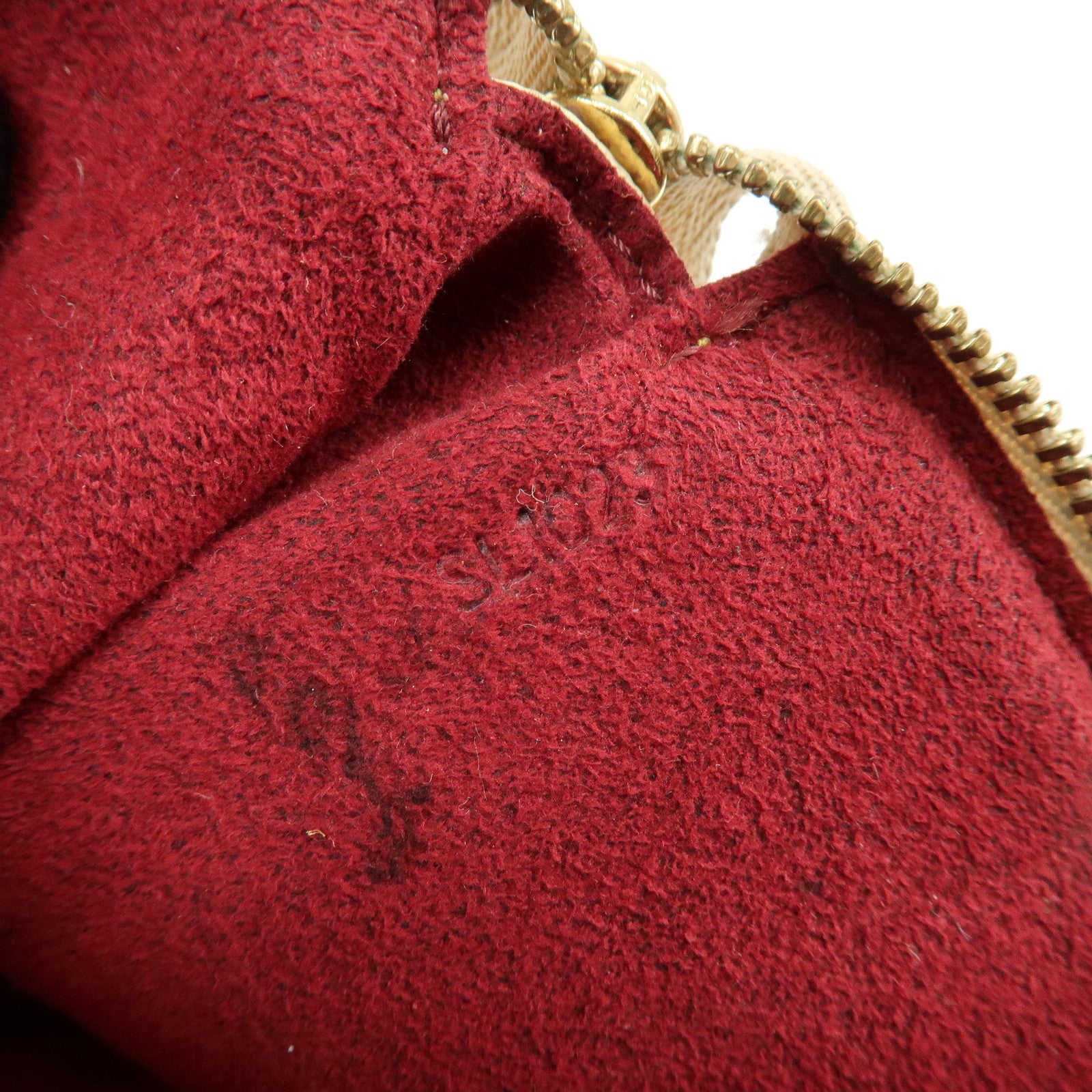 Louis Vuitton Monogram Multicolor Pochette Accessoires Blanc M92649