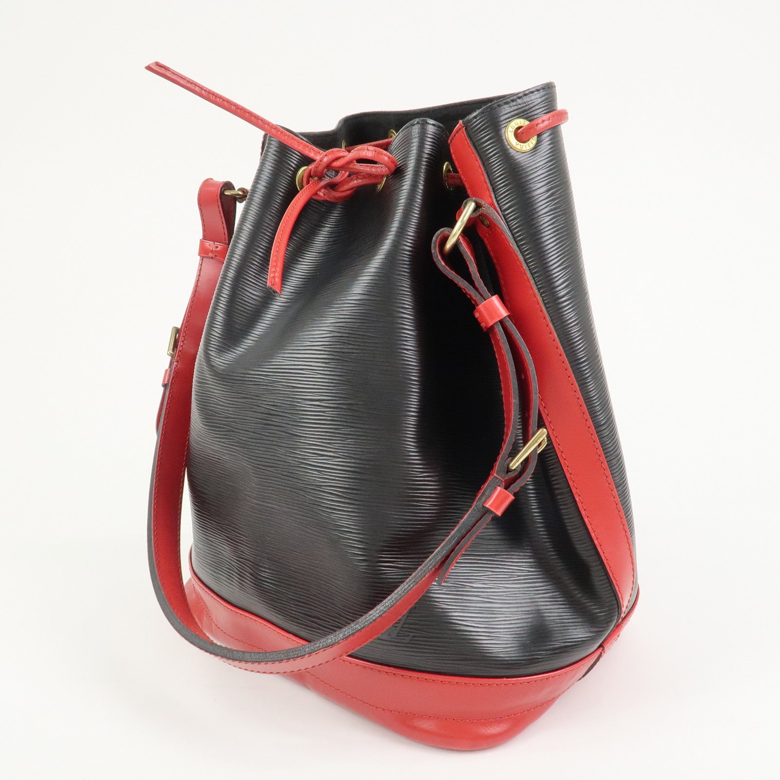 Louis Vuitton Epi Noe Shoulder Bag Noir Castilian Red M44017