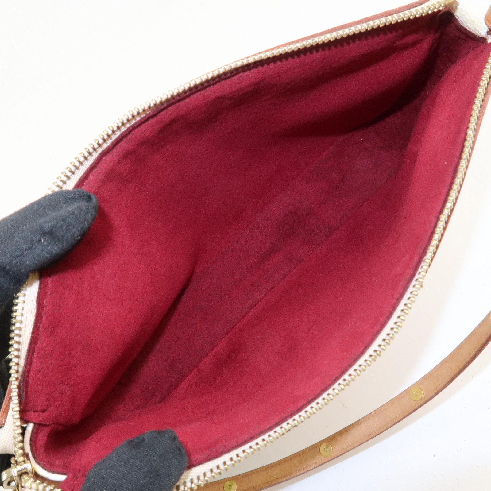 Louis Vuitton Monogram Multicolor Pochette Accessoires Blanc M92649