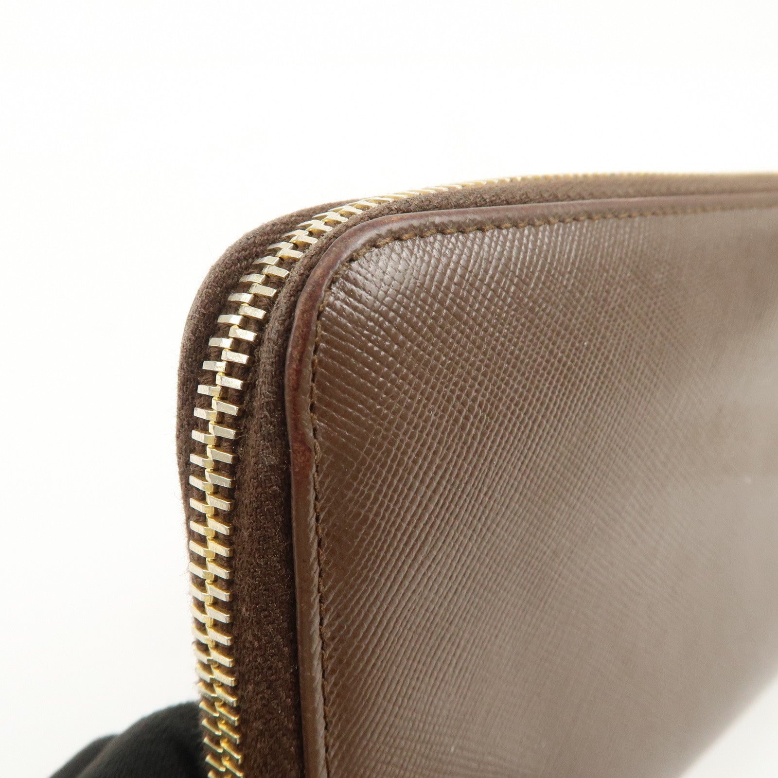 PRADA Triangle Logo Saffiano Leather Round Zippy Wallet 1M0506