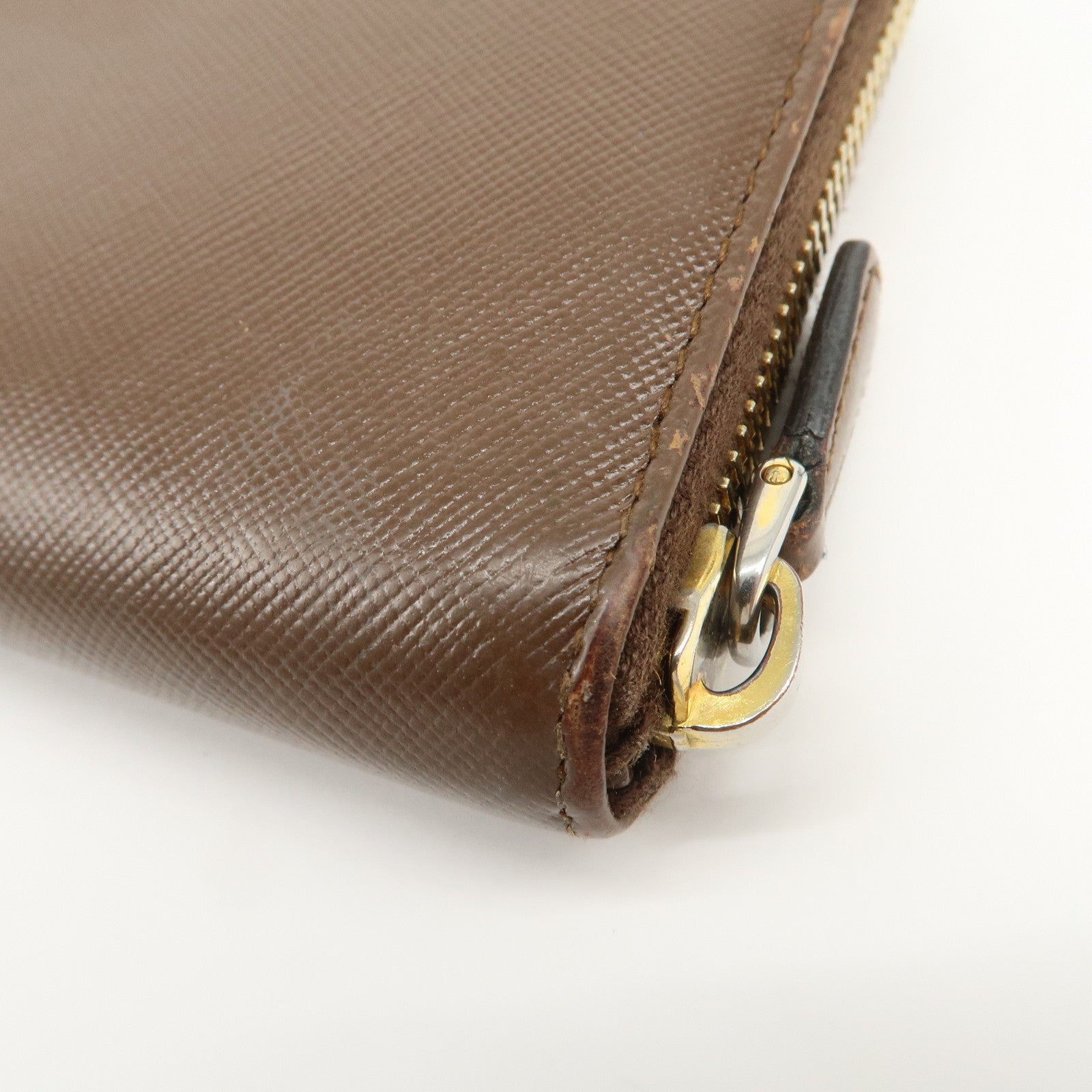 PRADA Triangle Logo Saffiano Leather Round Zippy Wallet 1M0506
