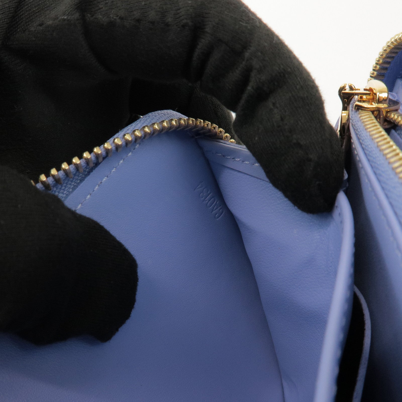 Louis Vuitton Monogram Vernis Round Zippy Wallet Lilas M90141