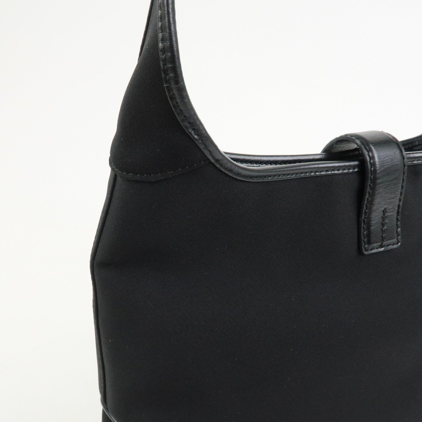 Ferragamo Logo Nylon Canvas Leather Shoulder Bag Hand Bag Black