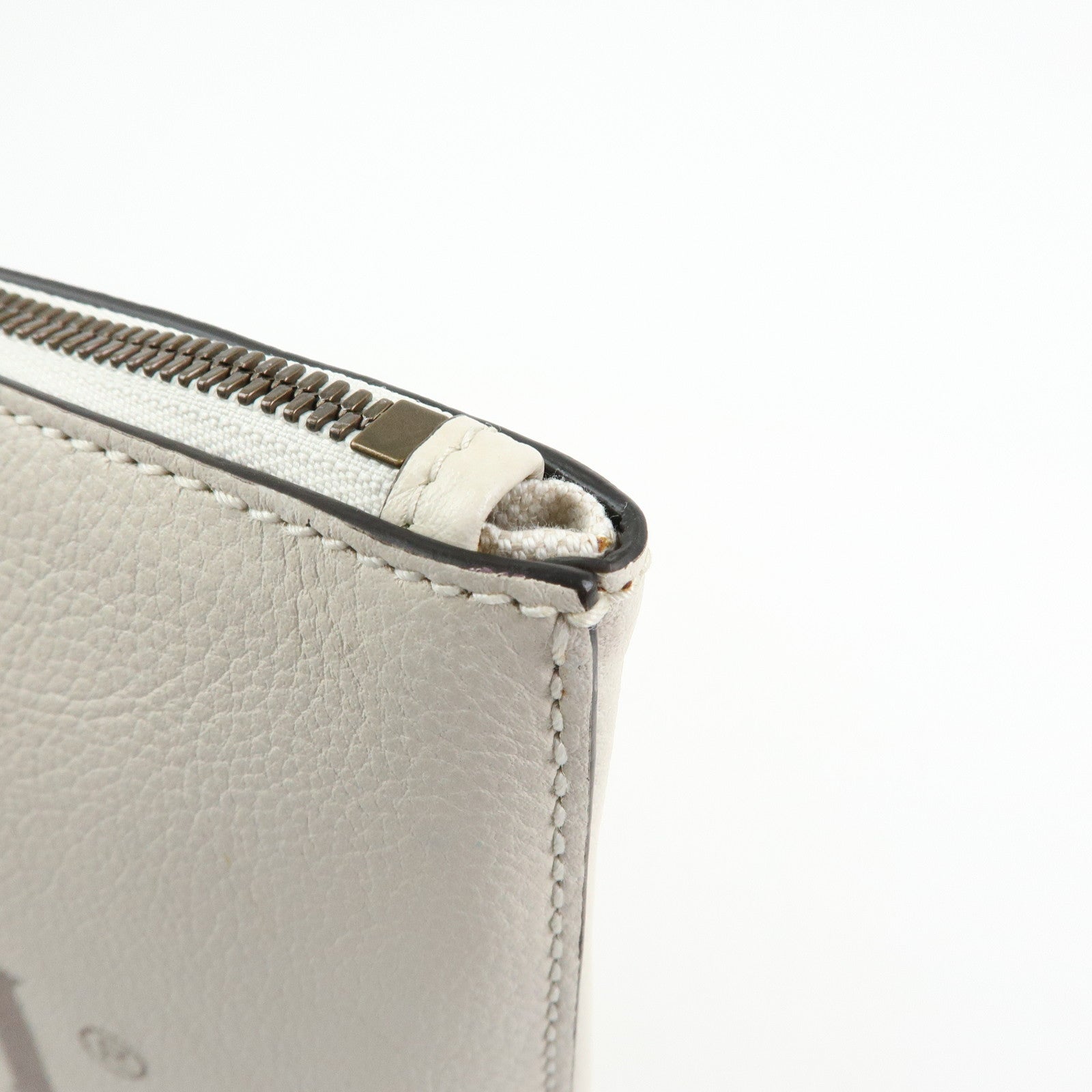 GUCCI Sherry Vintage Logo Medium Portfolio Clutch Bag Ivory 572770