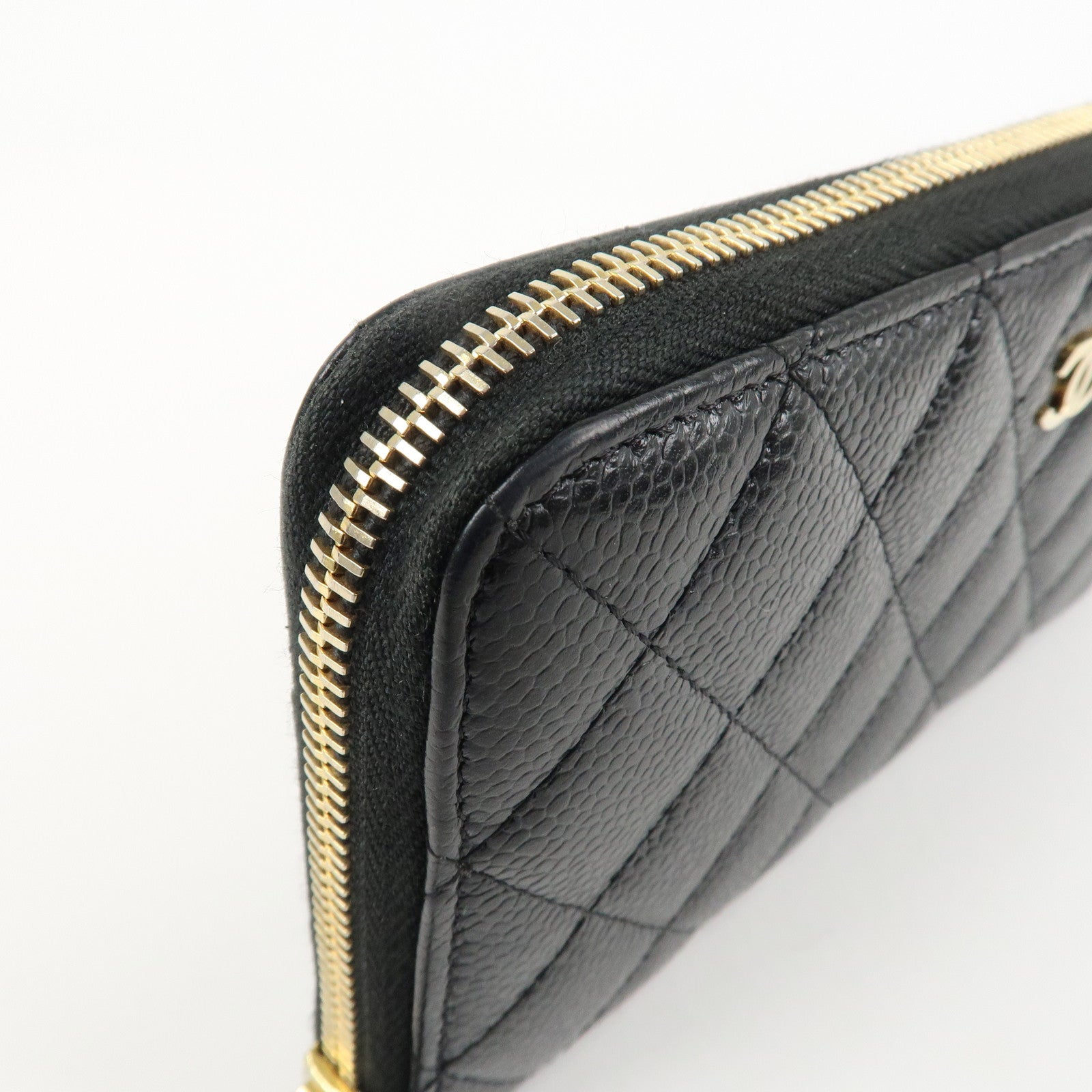 CHANEL Matelasse Caviarskin Round Zippy Long Wallet Black AP0242 Used