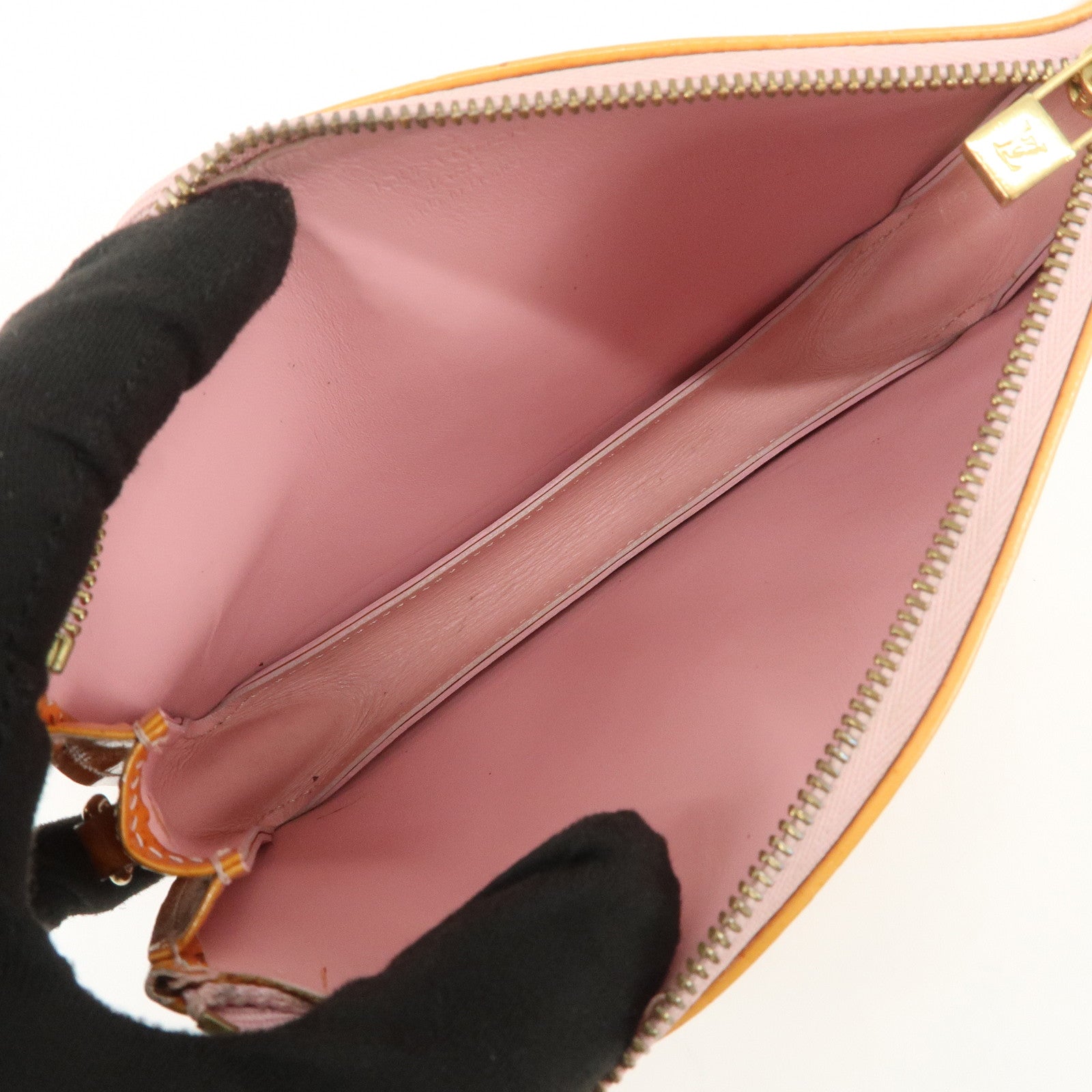 Louis Vuitton Monogram Vernis Lexington Accessoires Pouch M91057